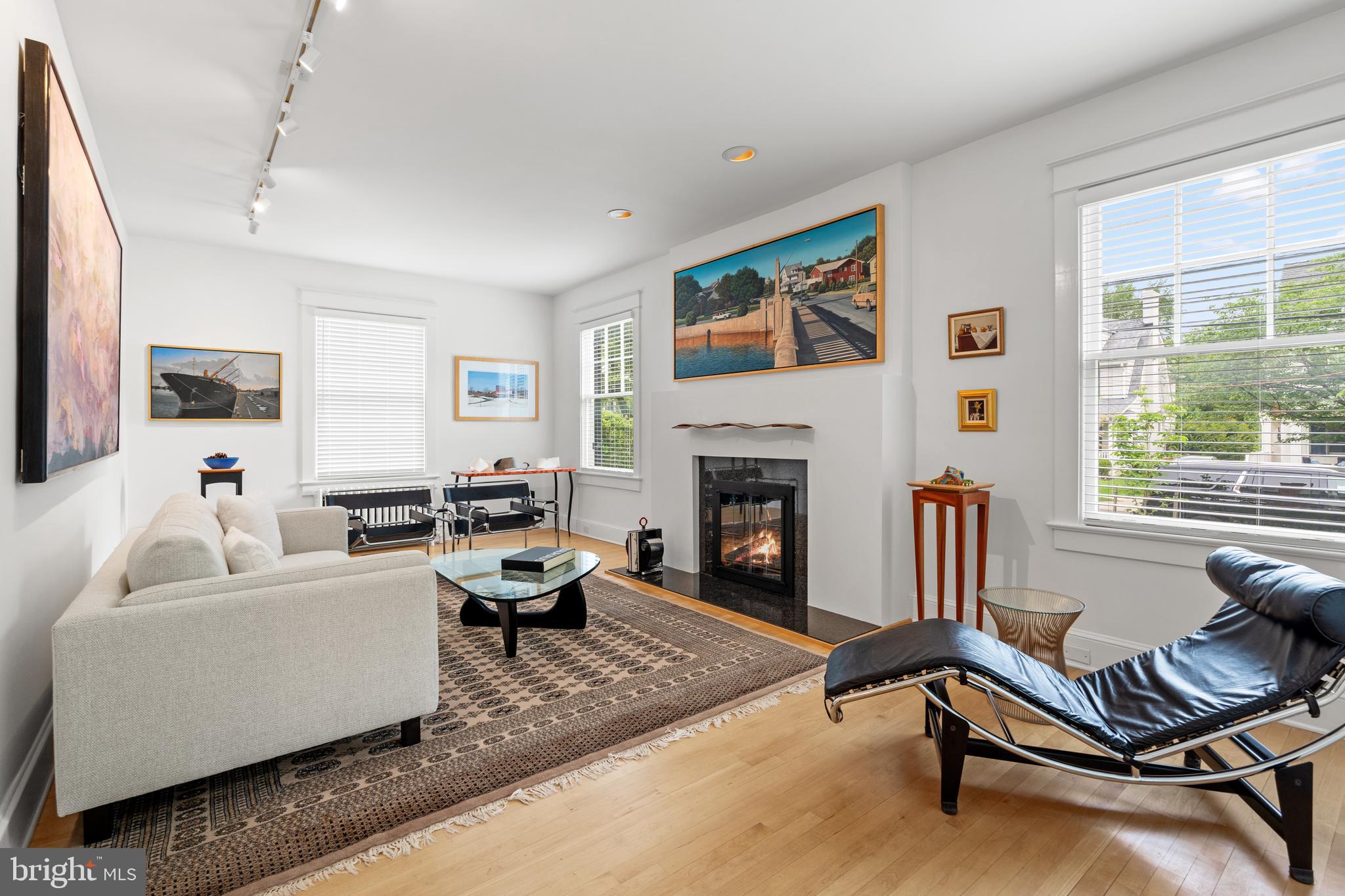 Real estate listing preview #14