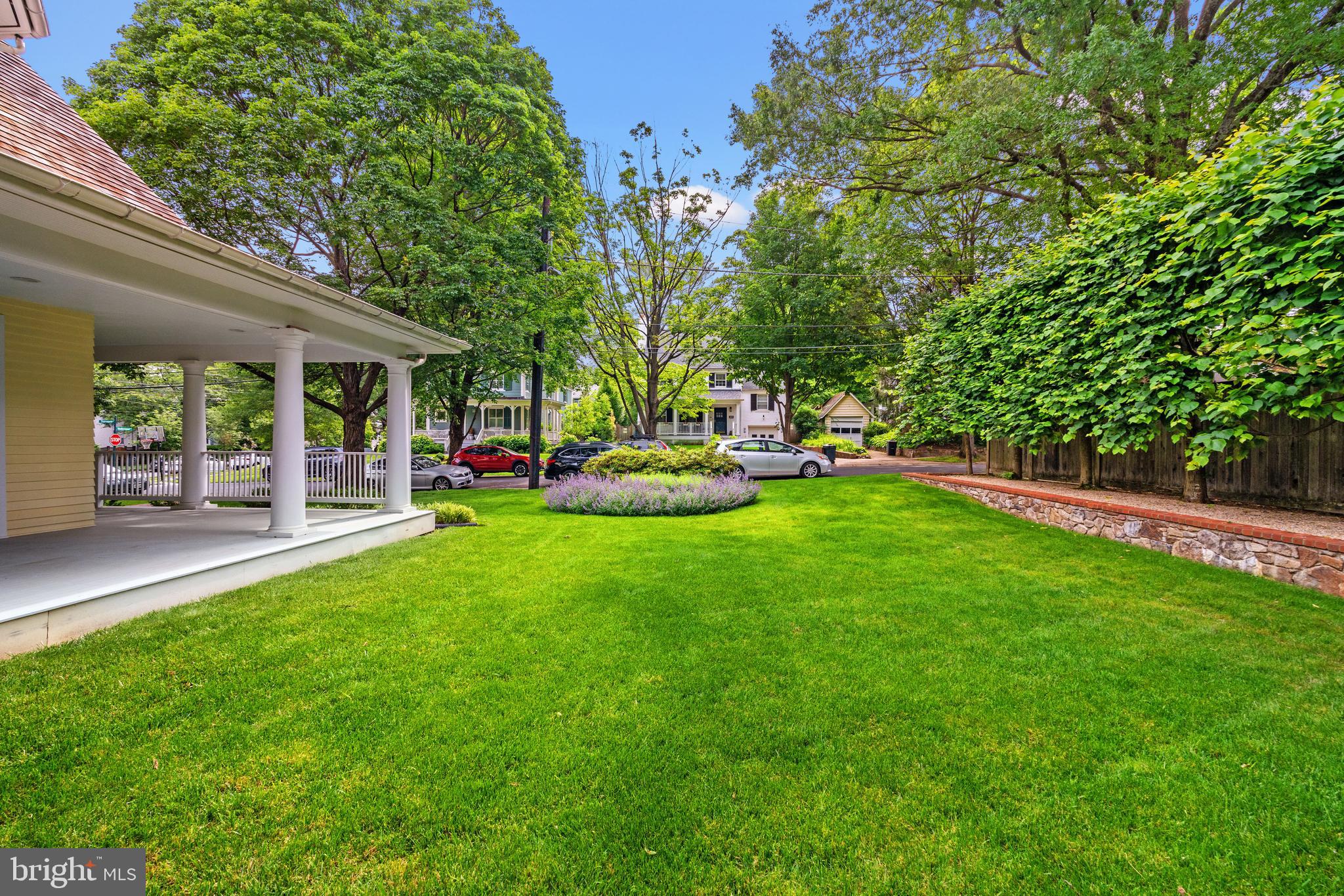 Real estate listing preview #6