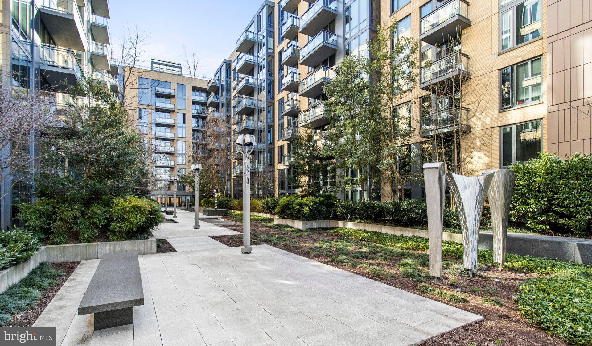 Real estate listing preview #16