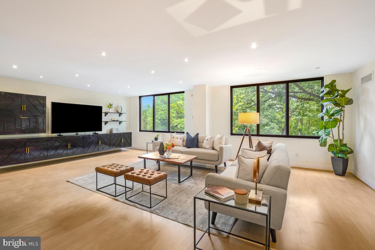 Real estate listing preview #9