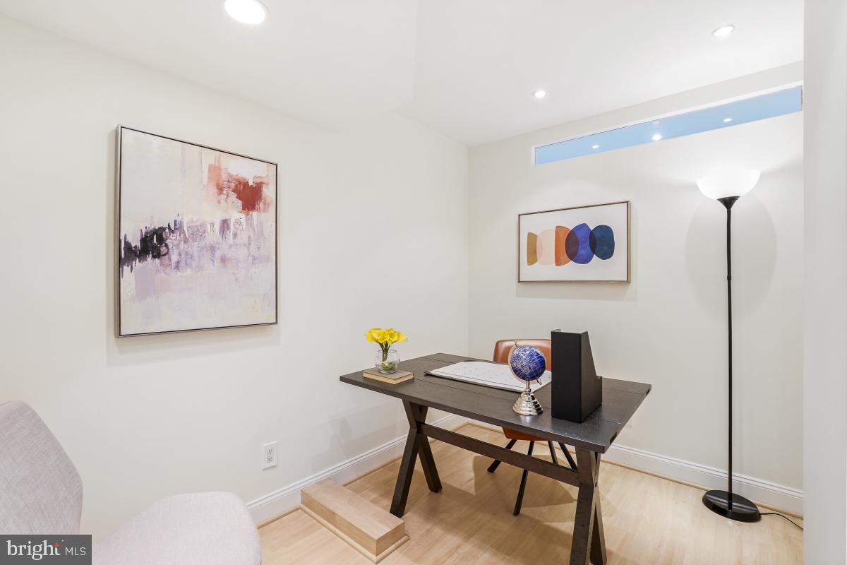 Real estate listing preview #6