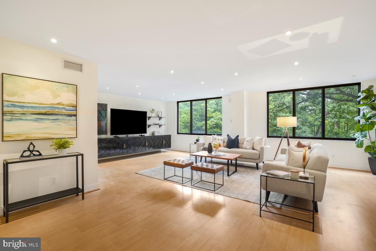 Real estate listing preview #8