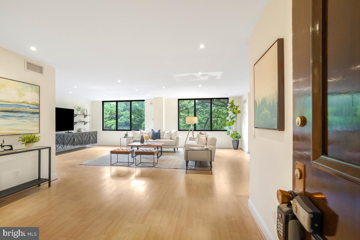 Real estate listing preview #3