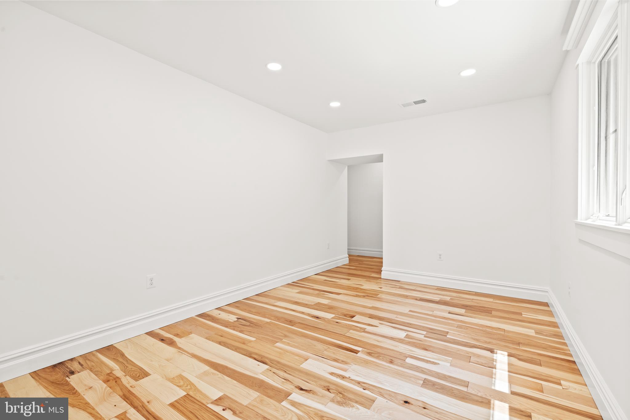 Real estate listing preview #52