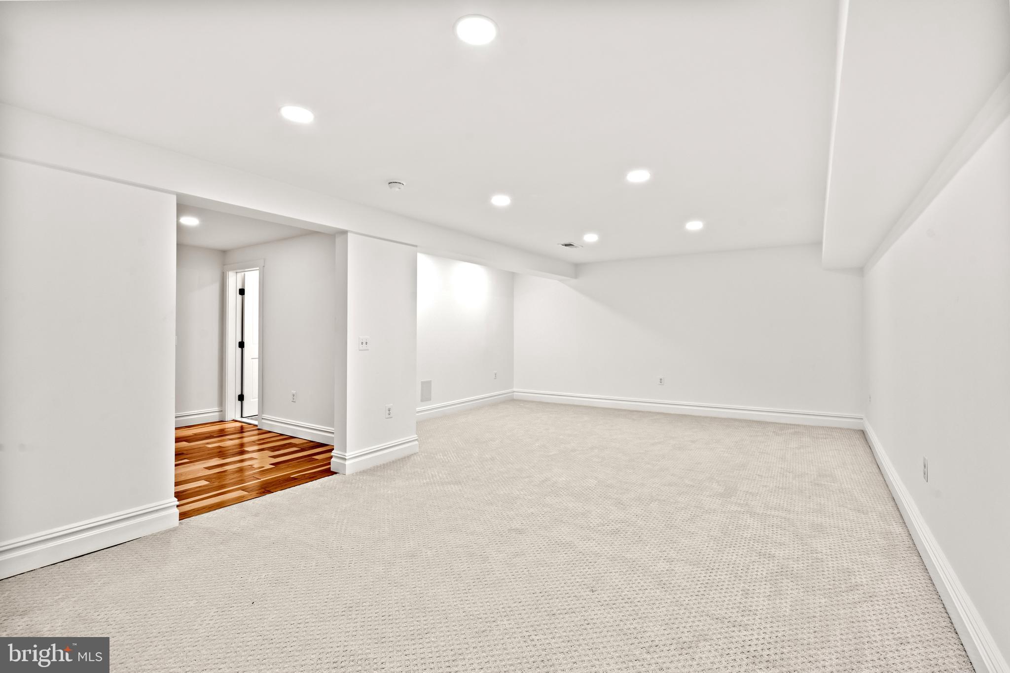 Real estate listing preview #48