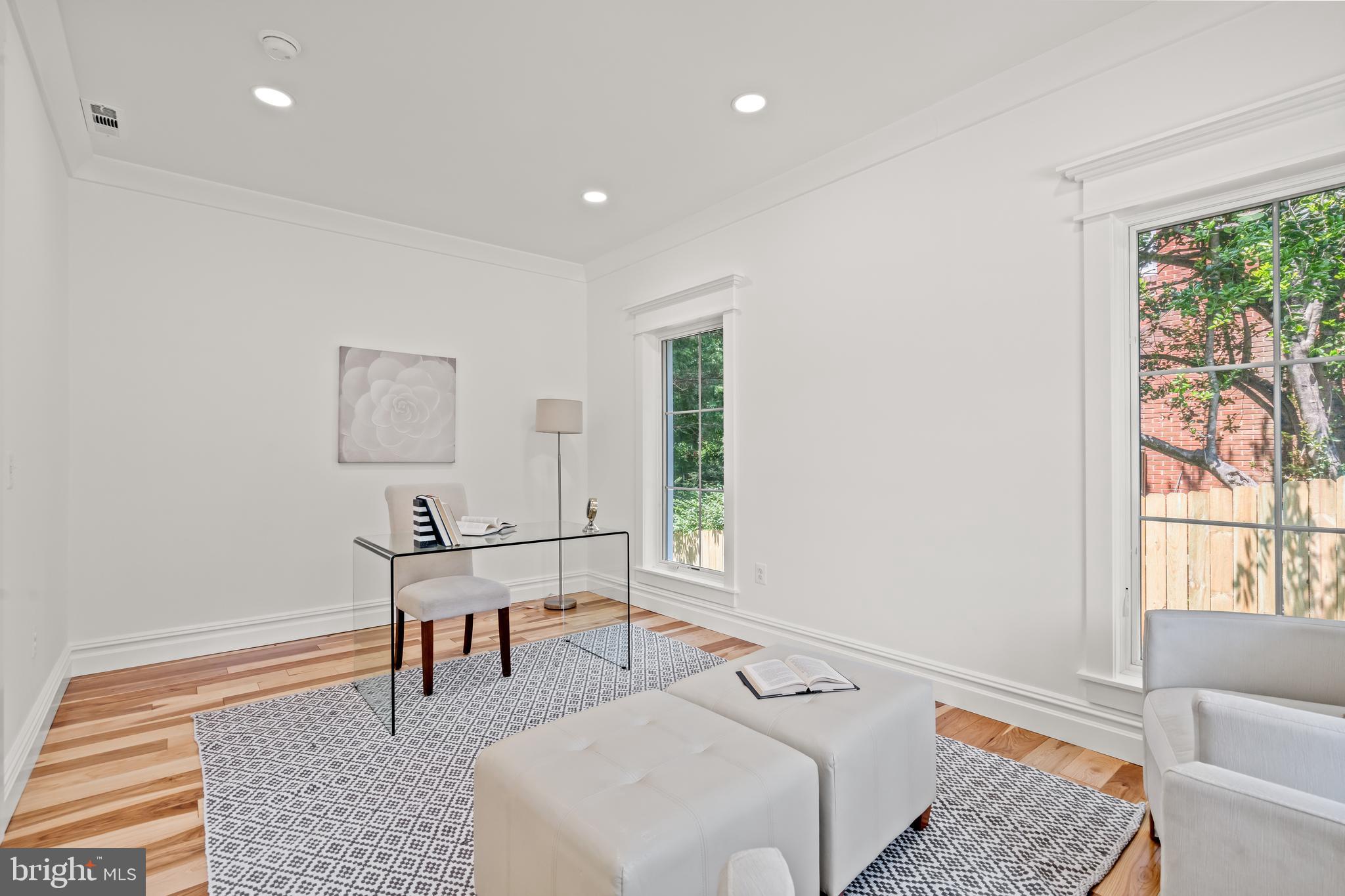 Real estate listing preview #11