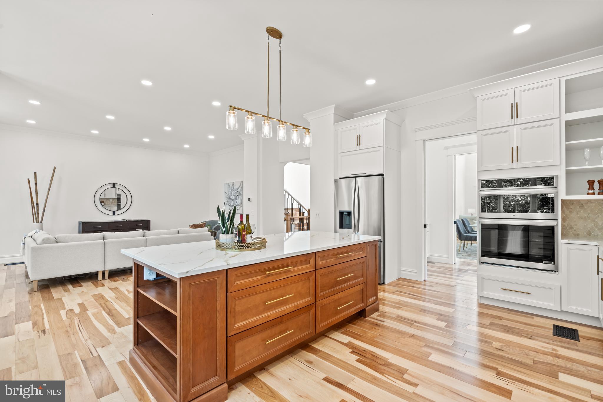 Real estate listing preview #15