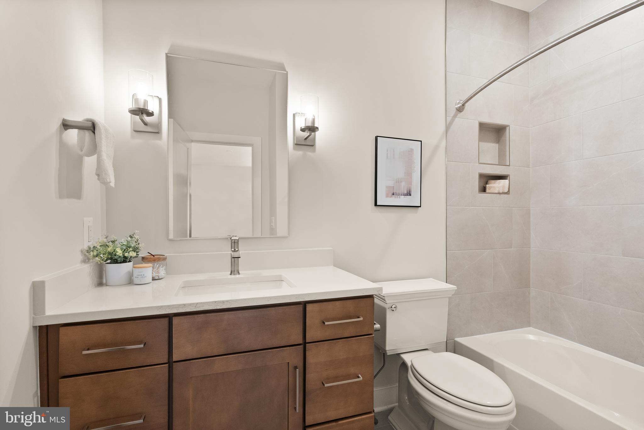 Real estate listing preview #24