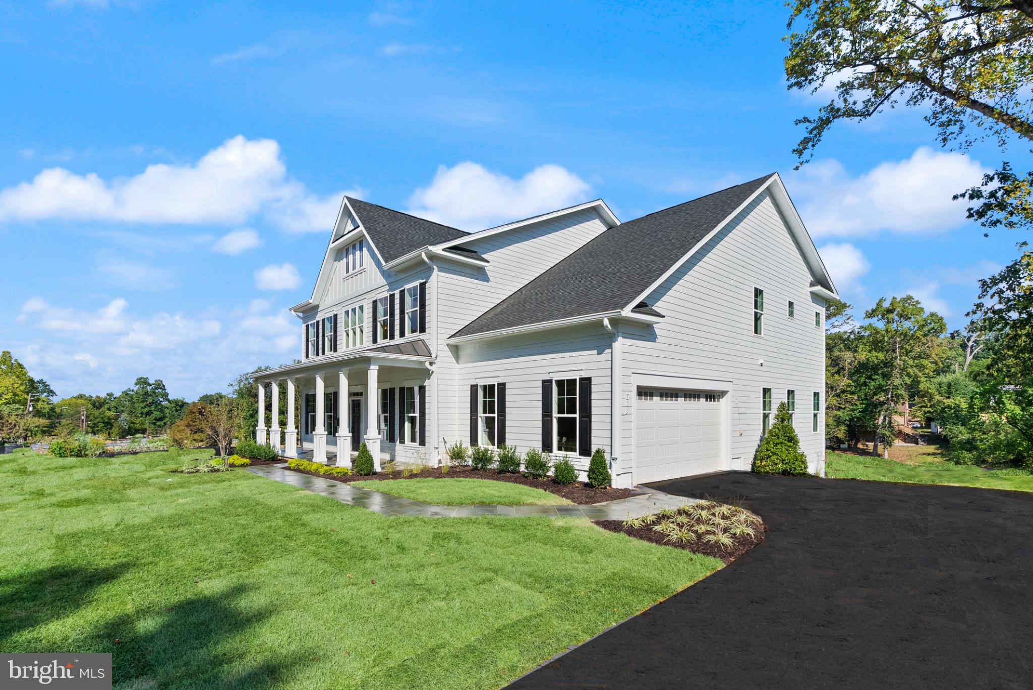 Real estate listing preview #2