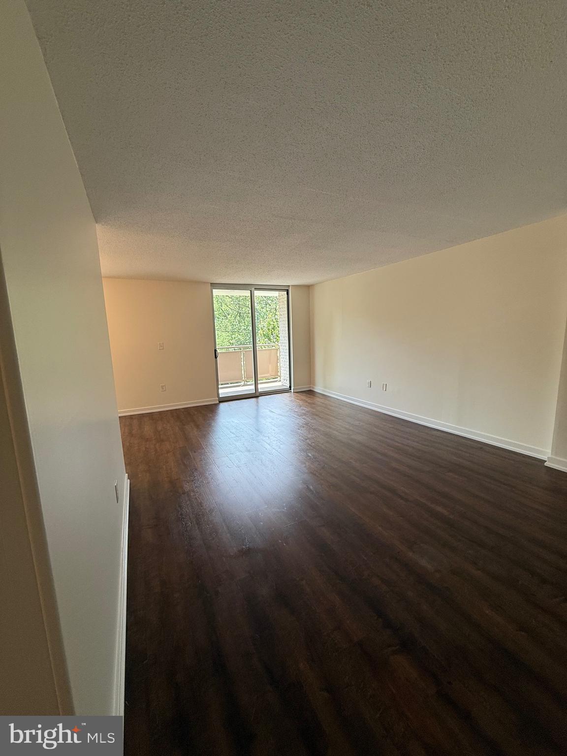 Real estate listing preview #2