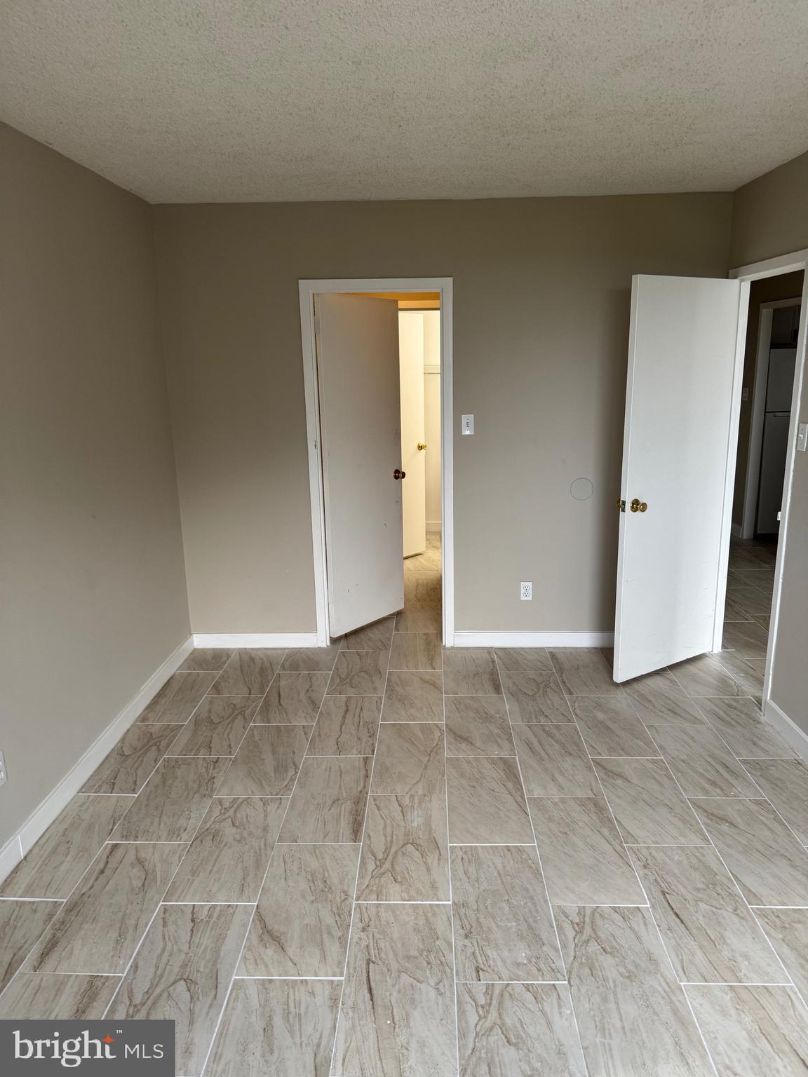 Real estate listing preview #2