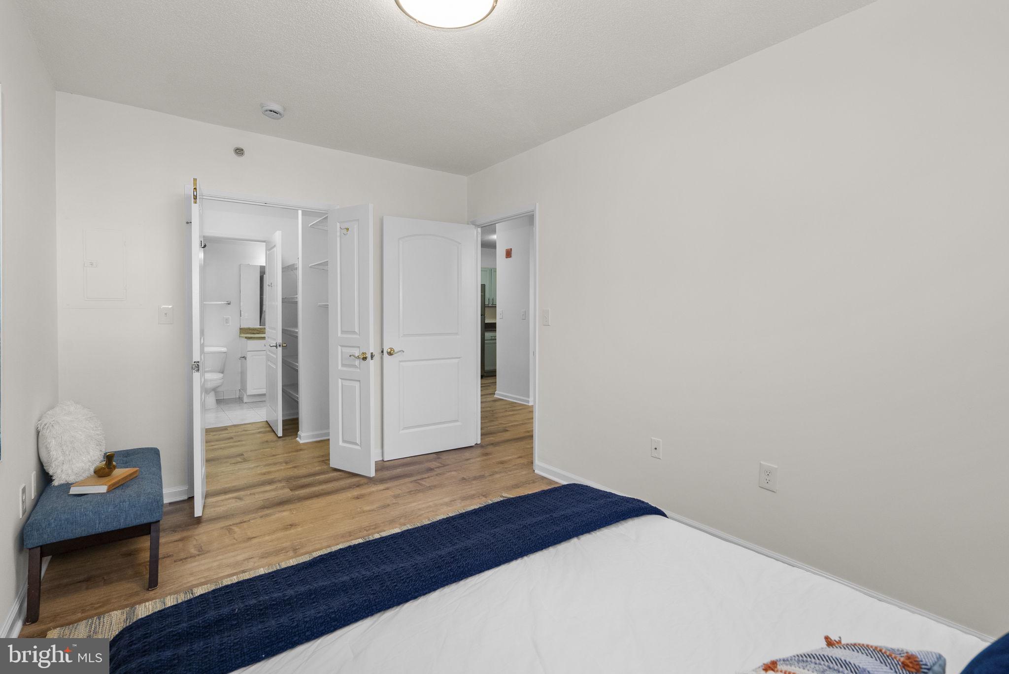 Real estate listing preview #9