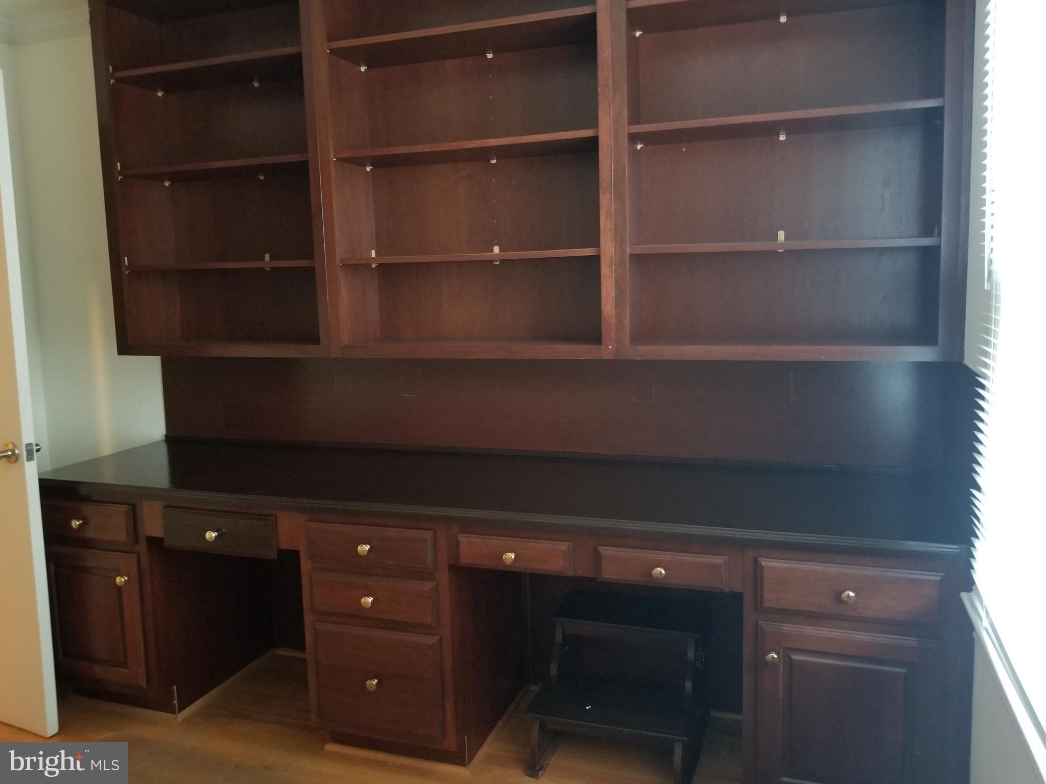 Real estate listing preview #12