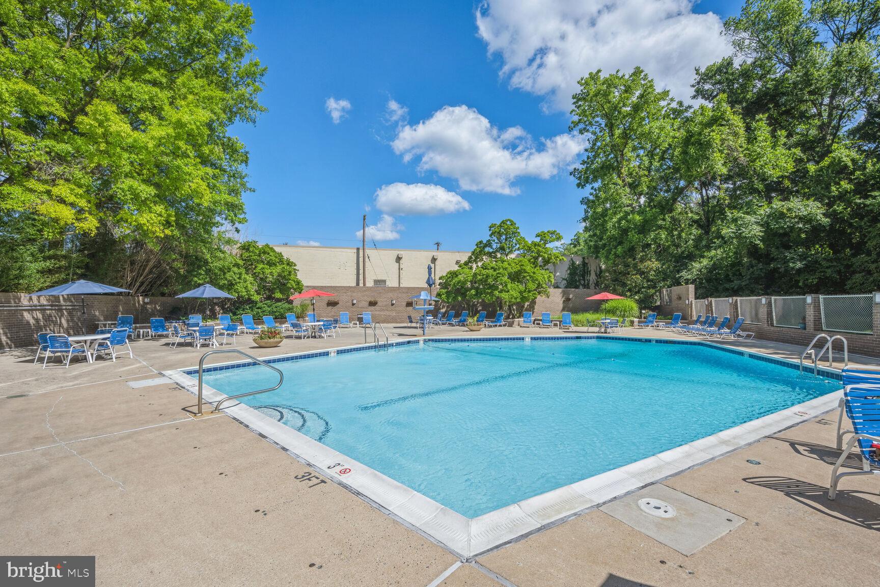 Real estate listing preview #16