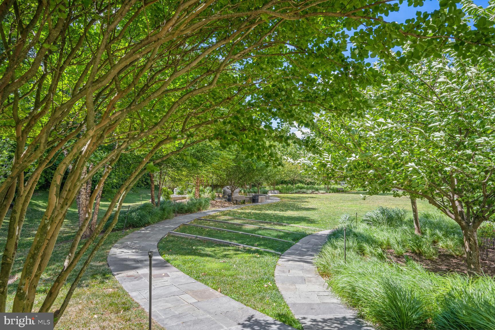 Real estate listing preview #15