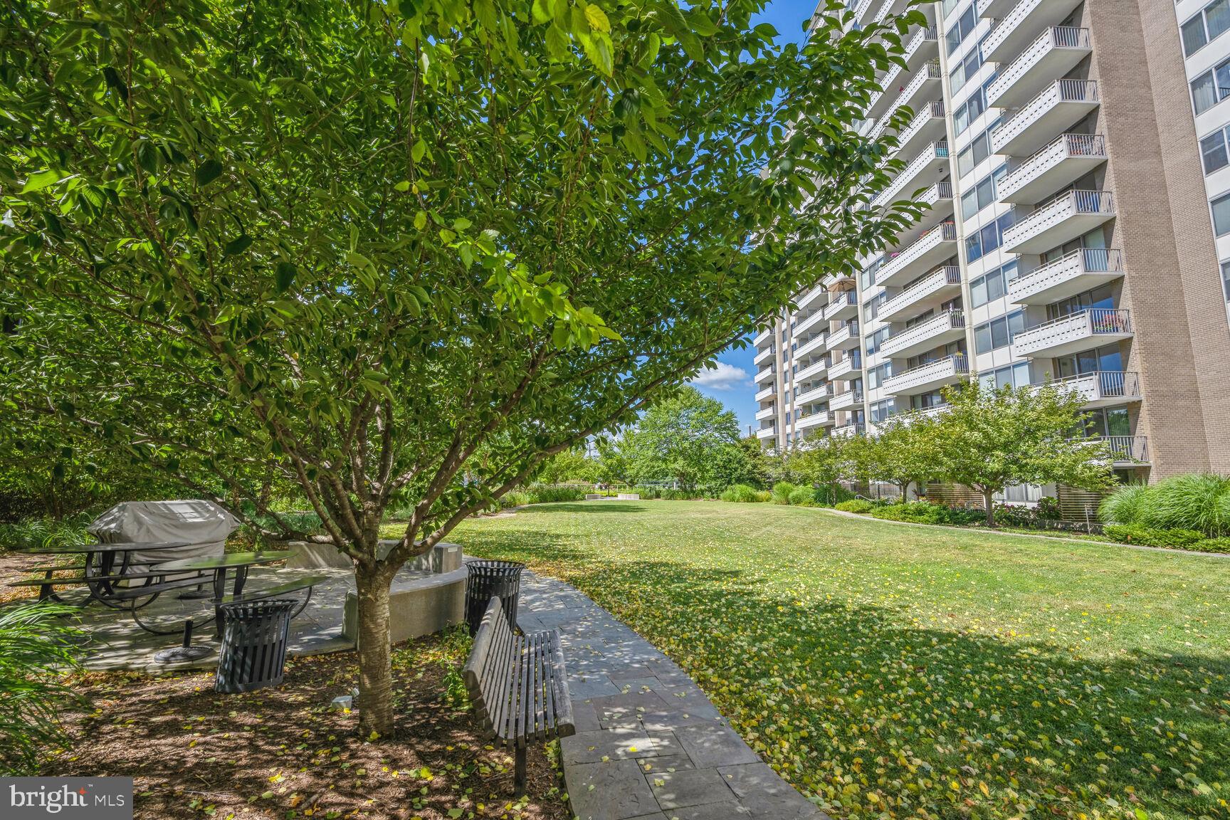 Real estate listing preview #17