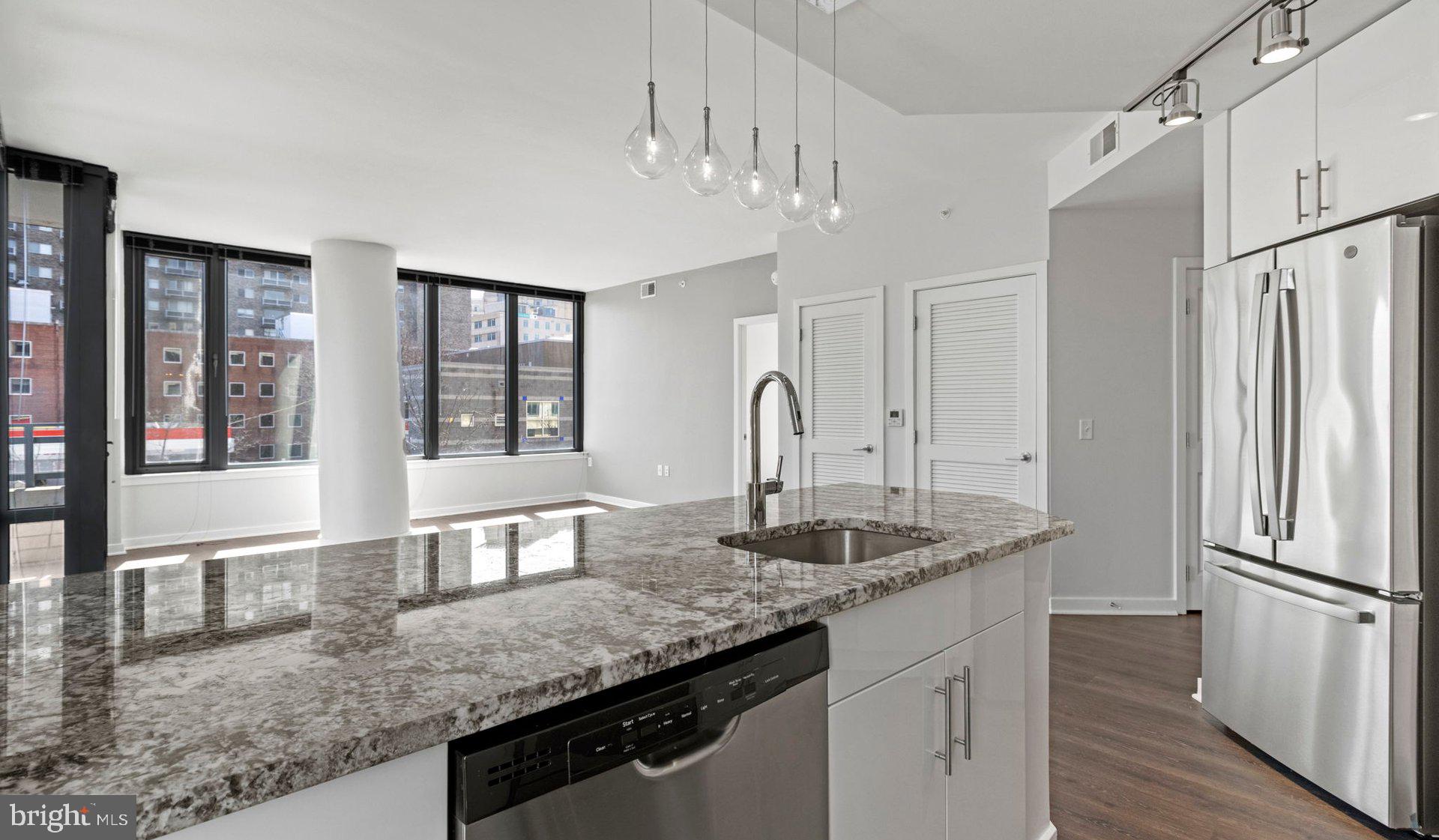 Real estate listing preview #104