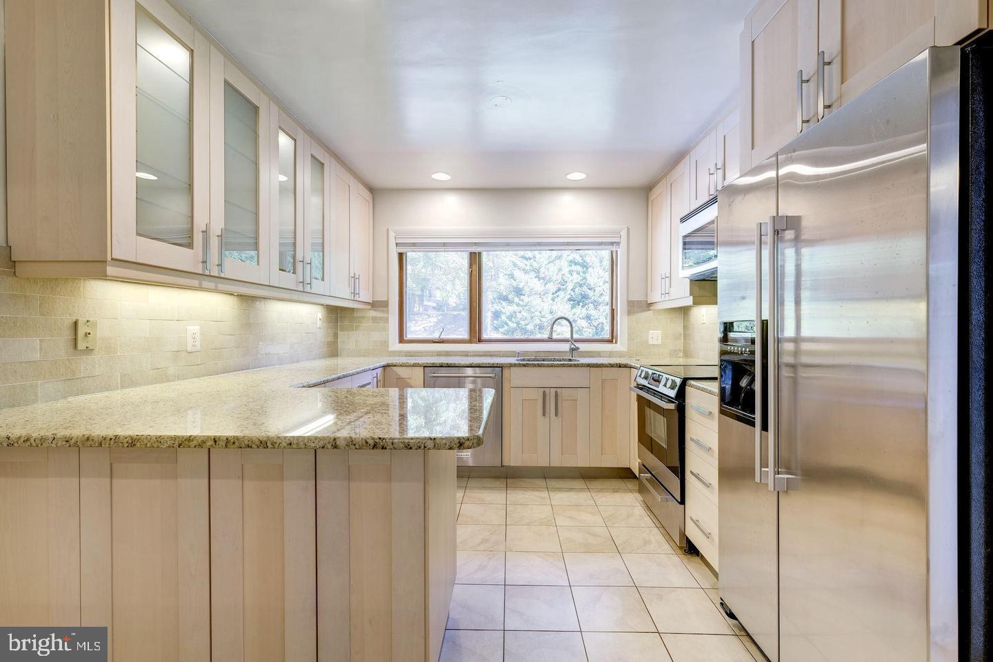 Real estate listing preview #6