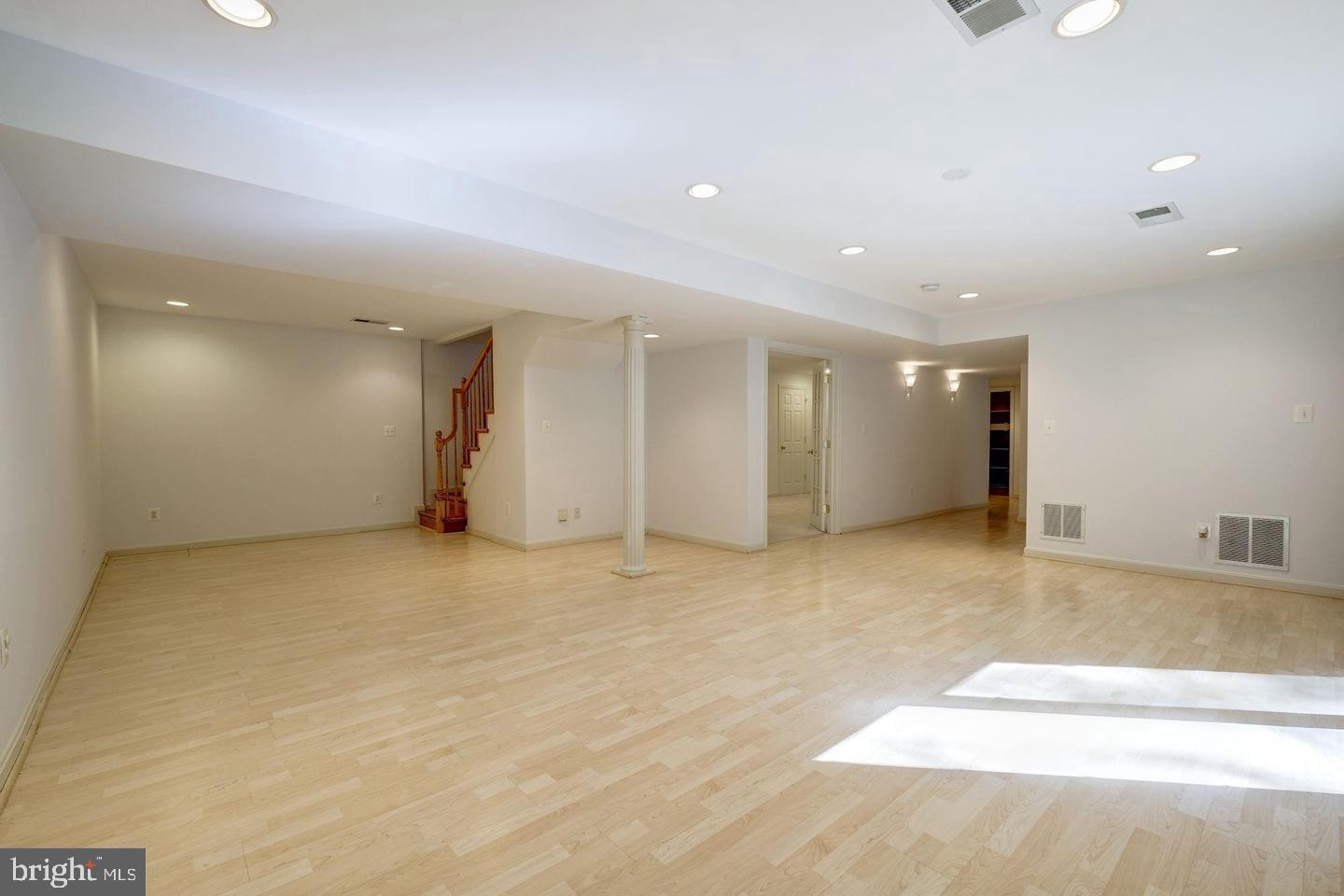 Real estate listing preview #26