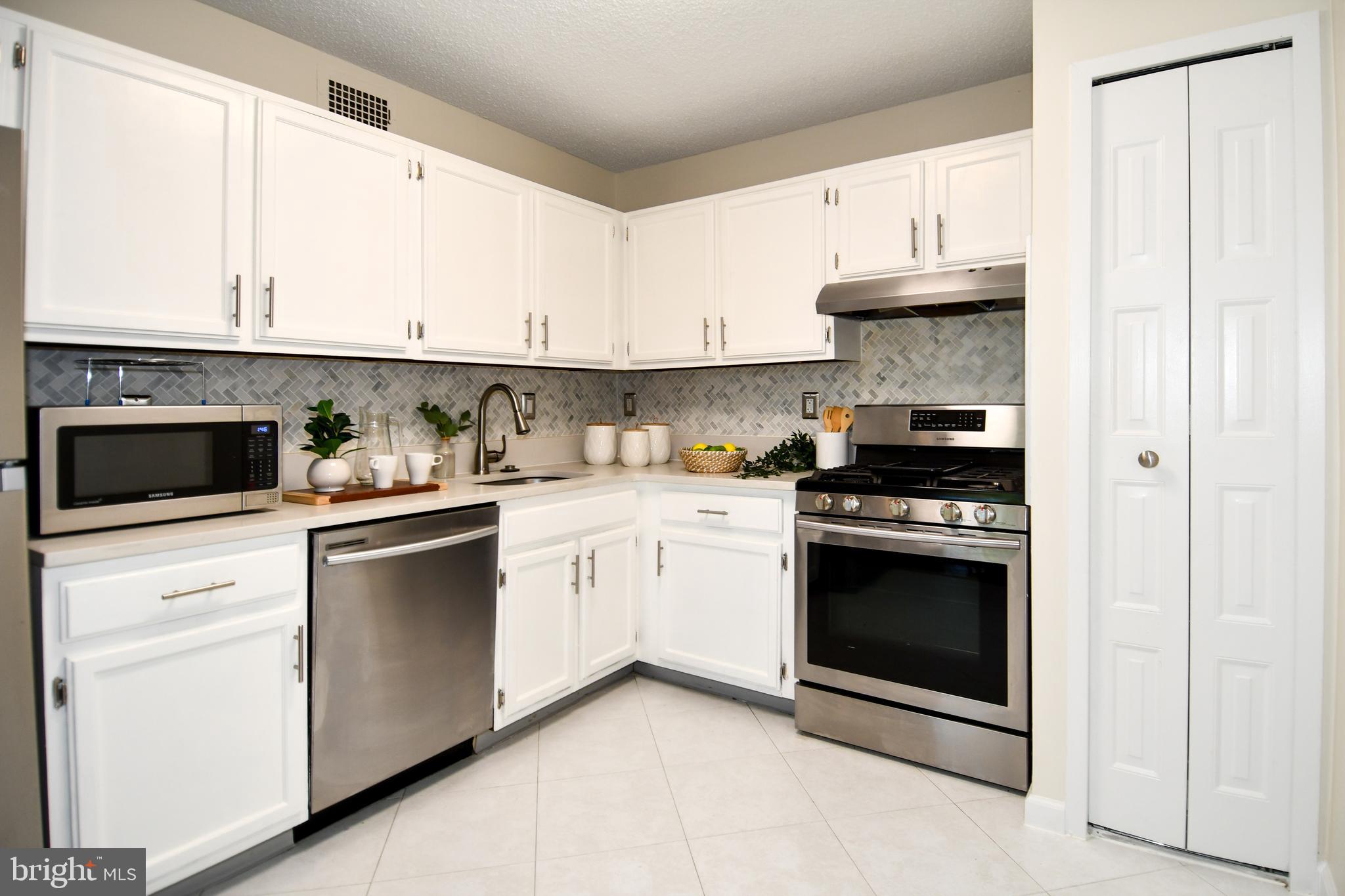 Real estate listing preview #17