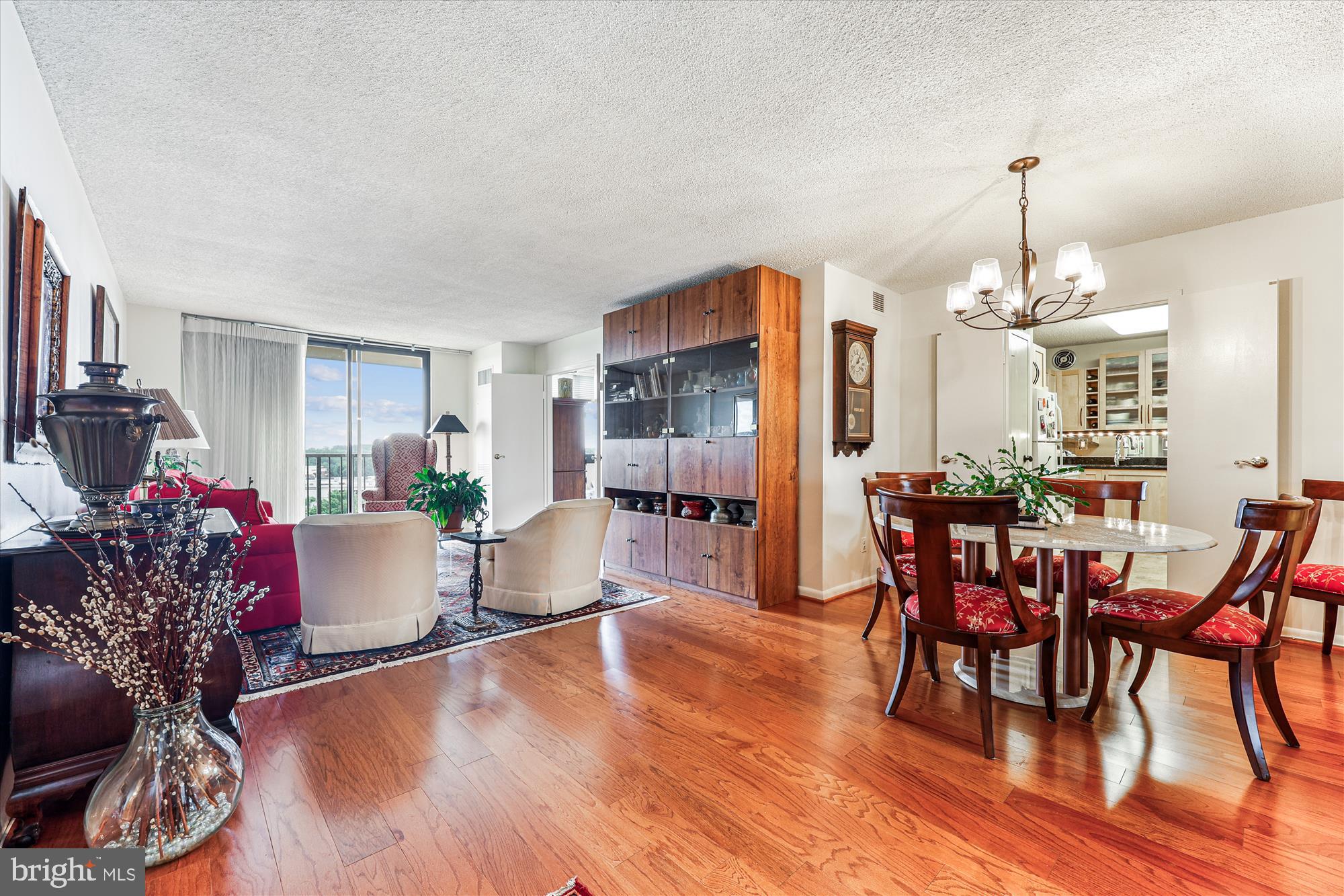 Real estate listing preview #2