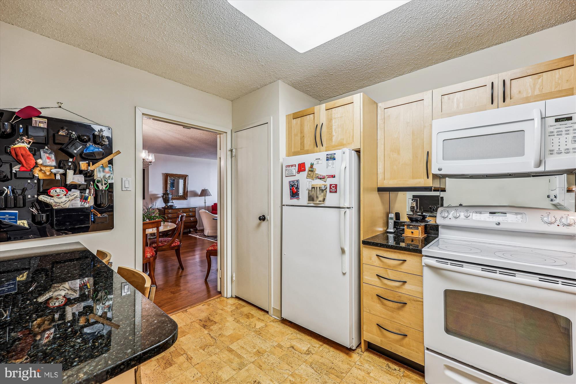 Real estate listing preview #11