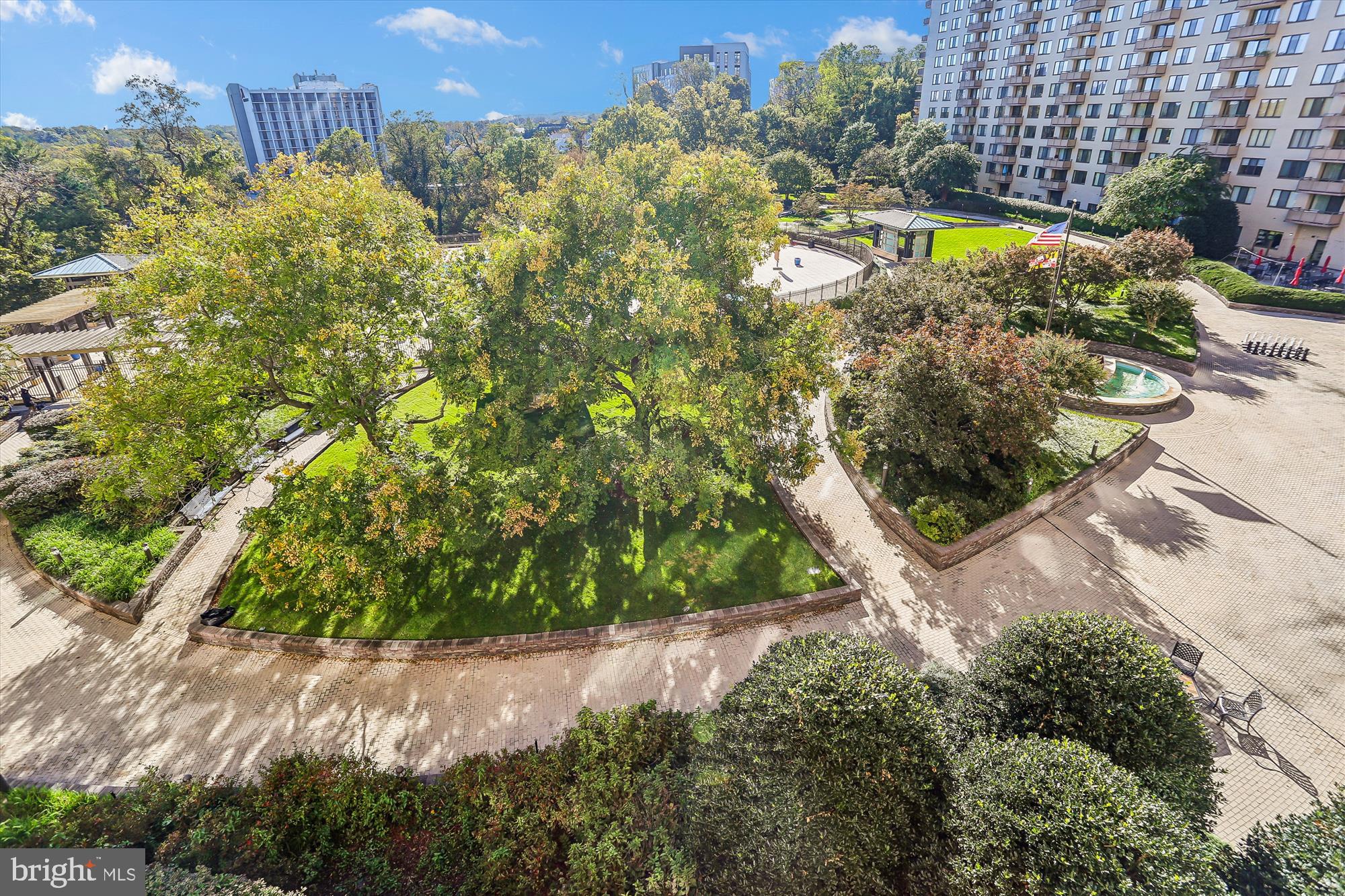 Real estate listing preview #16