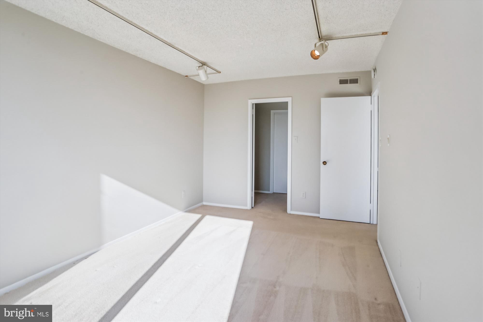 Real estate listing preview #21