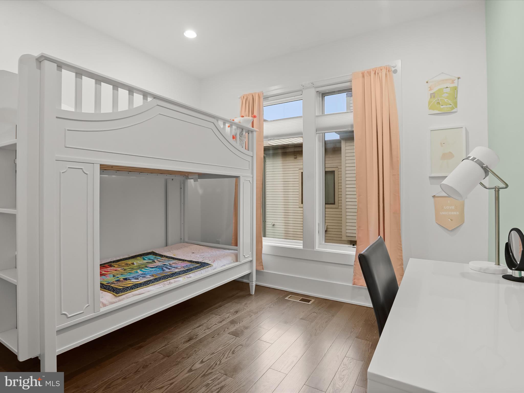 Real estate listing preview #34