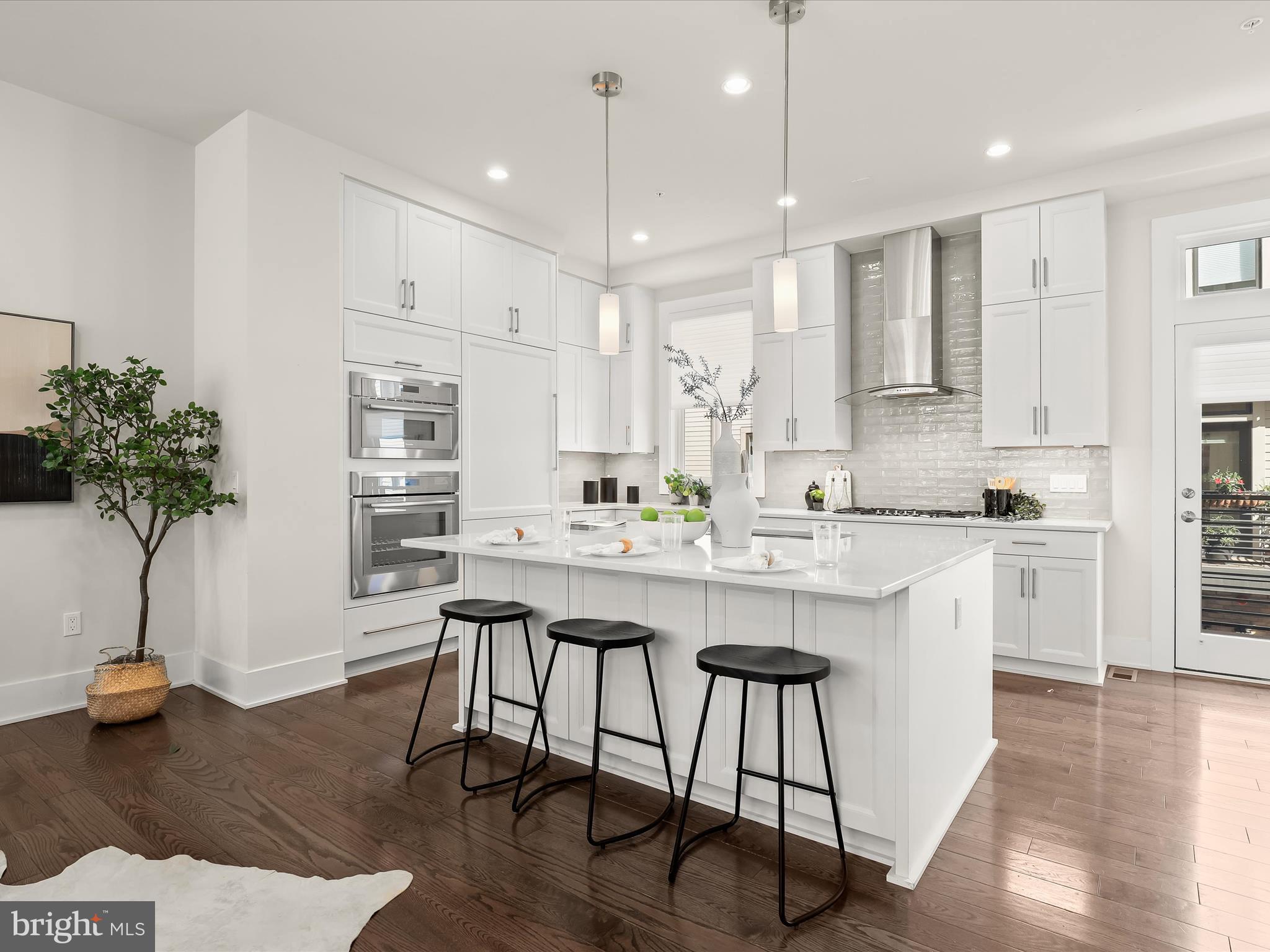 Real estate listing preview #10