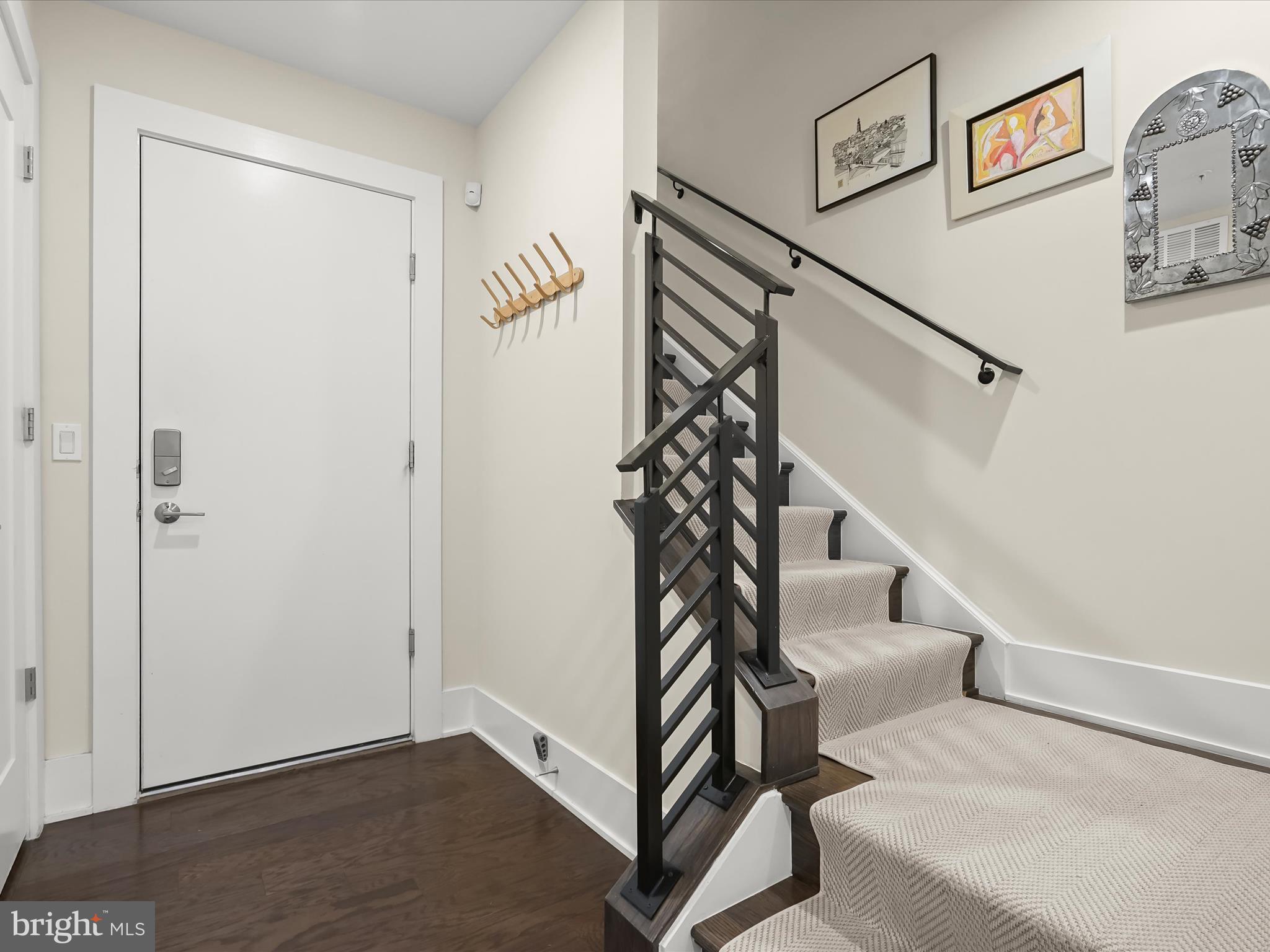 Real estate listing preview #9