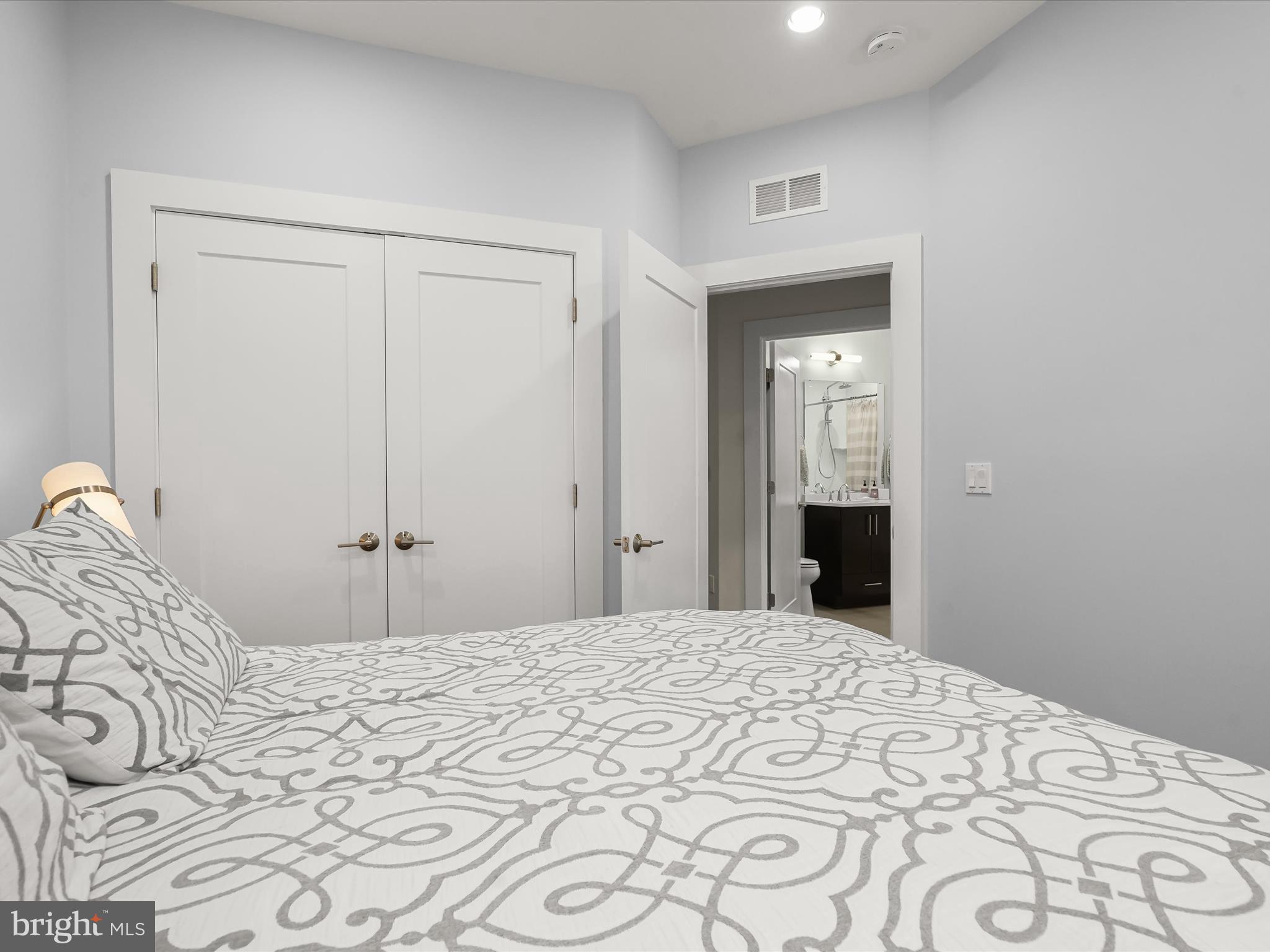 Real estate listing preview #33