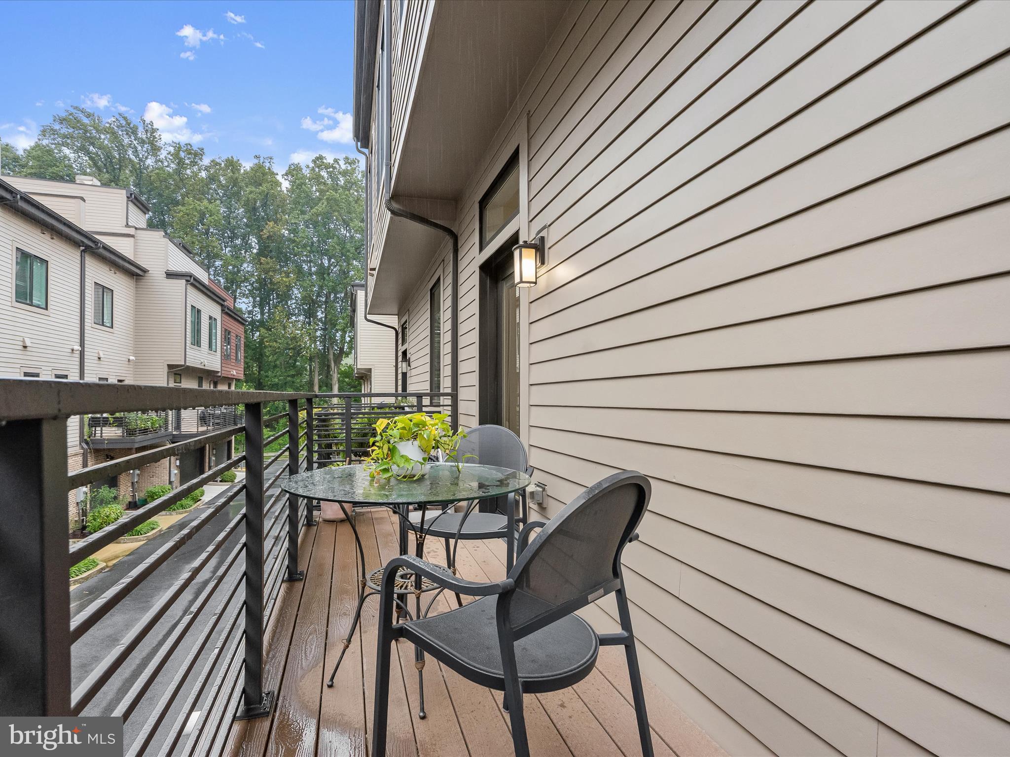 Real estate listing preview #16