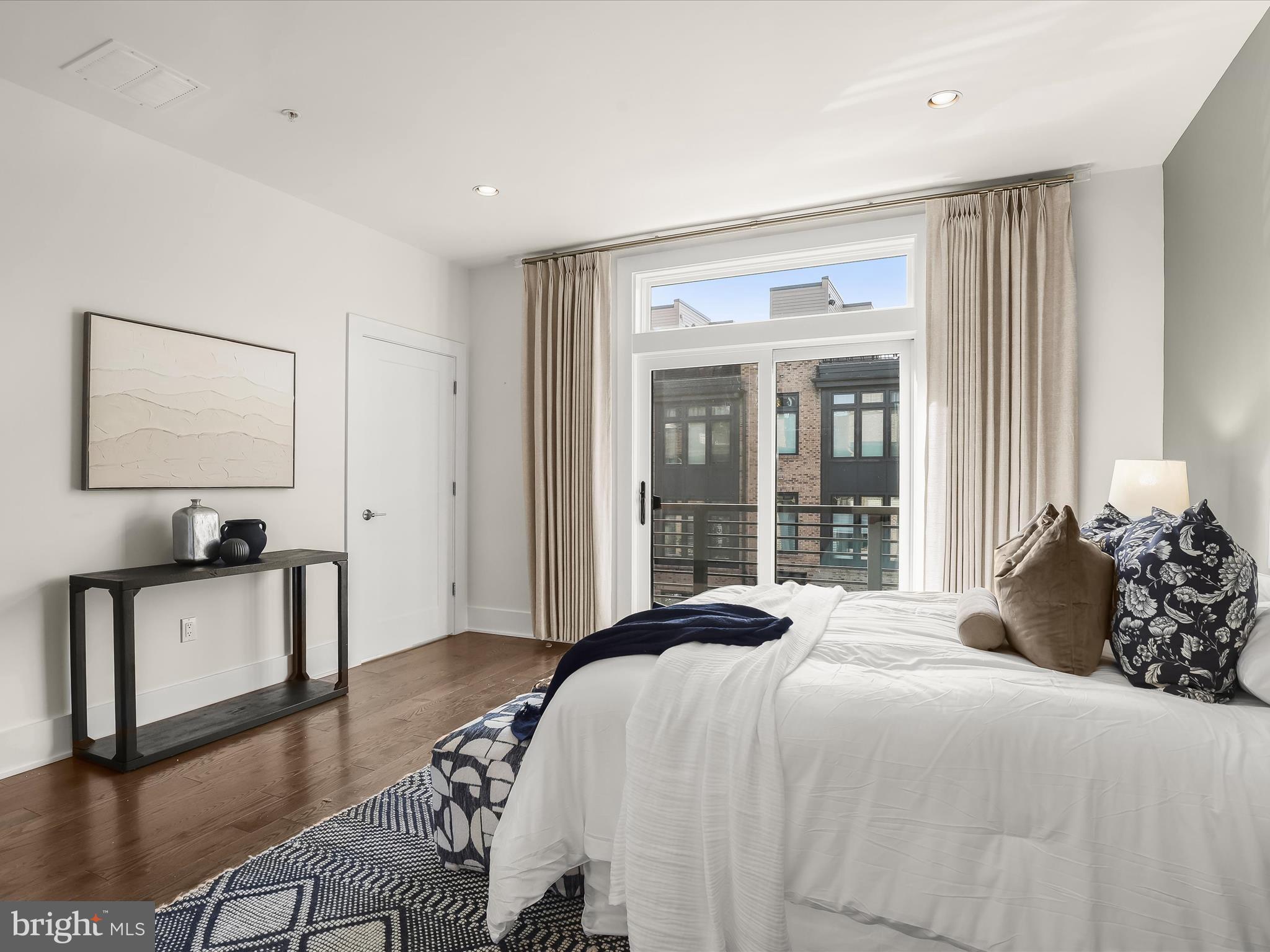 Real estate listing preview #29