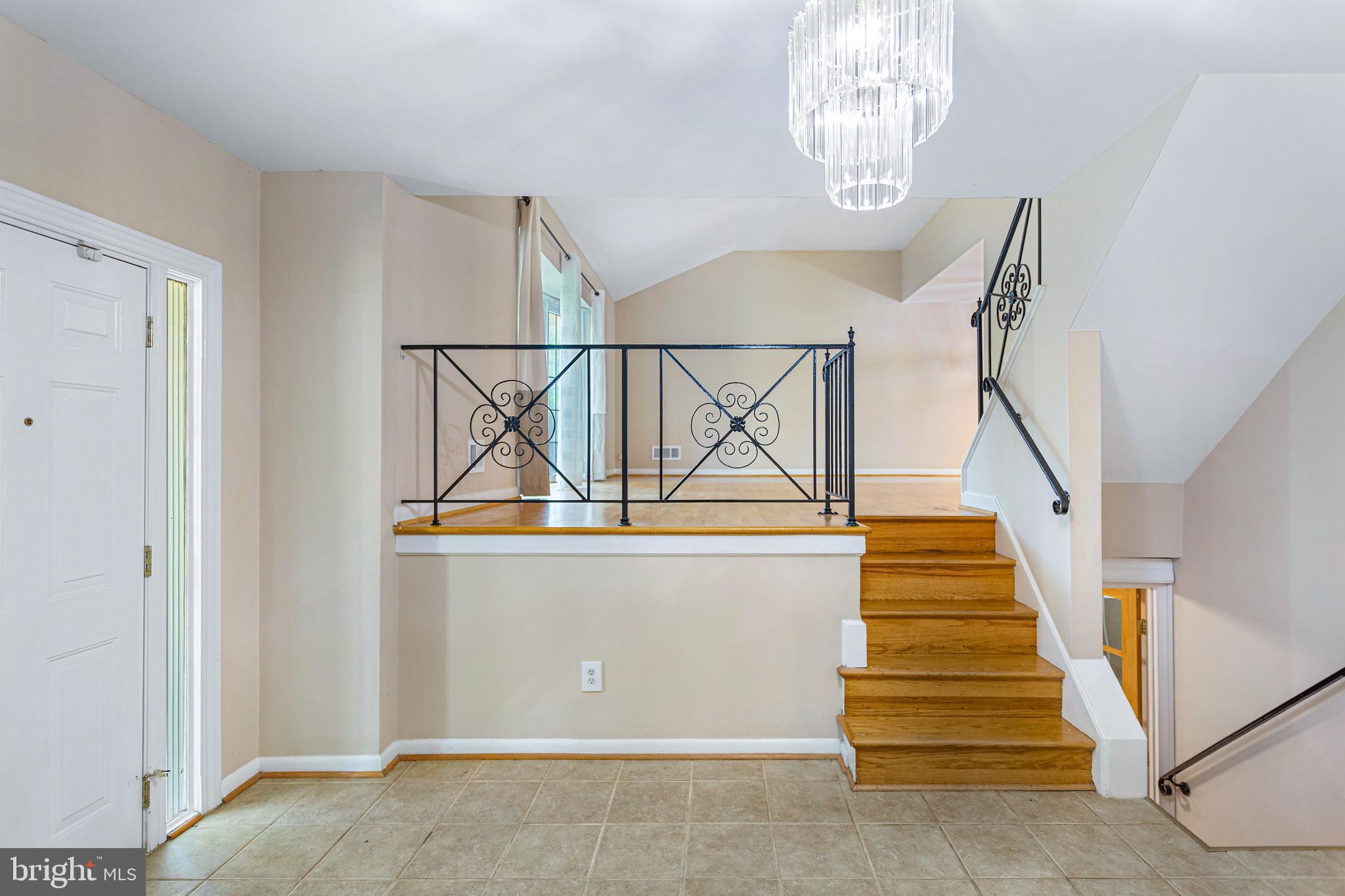 Real estate listing preview #6