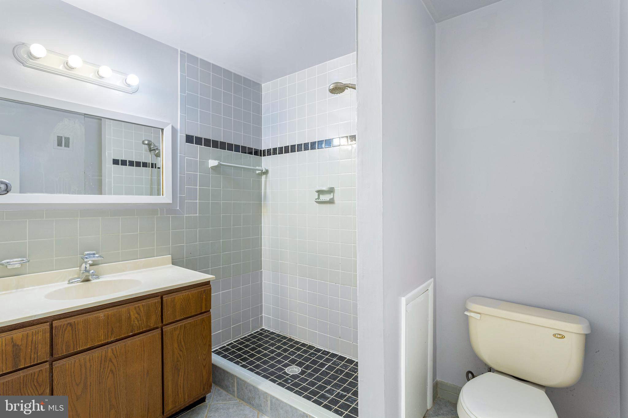 Real estate listing preview #34