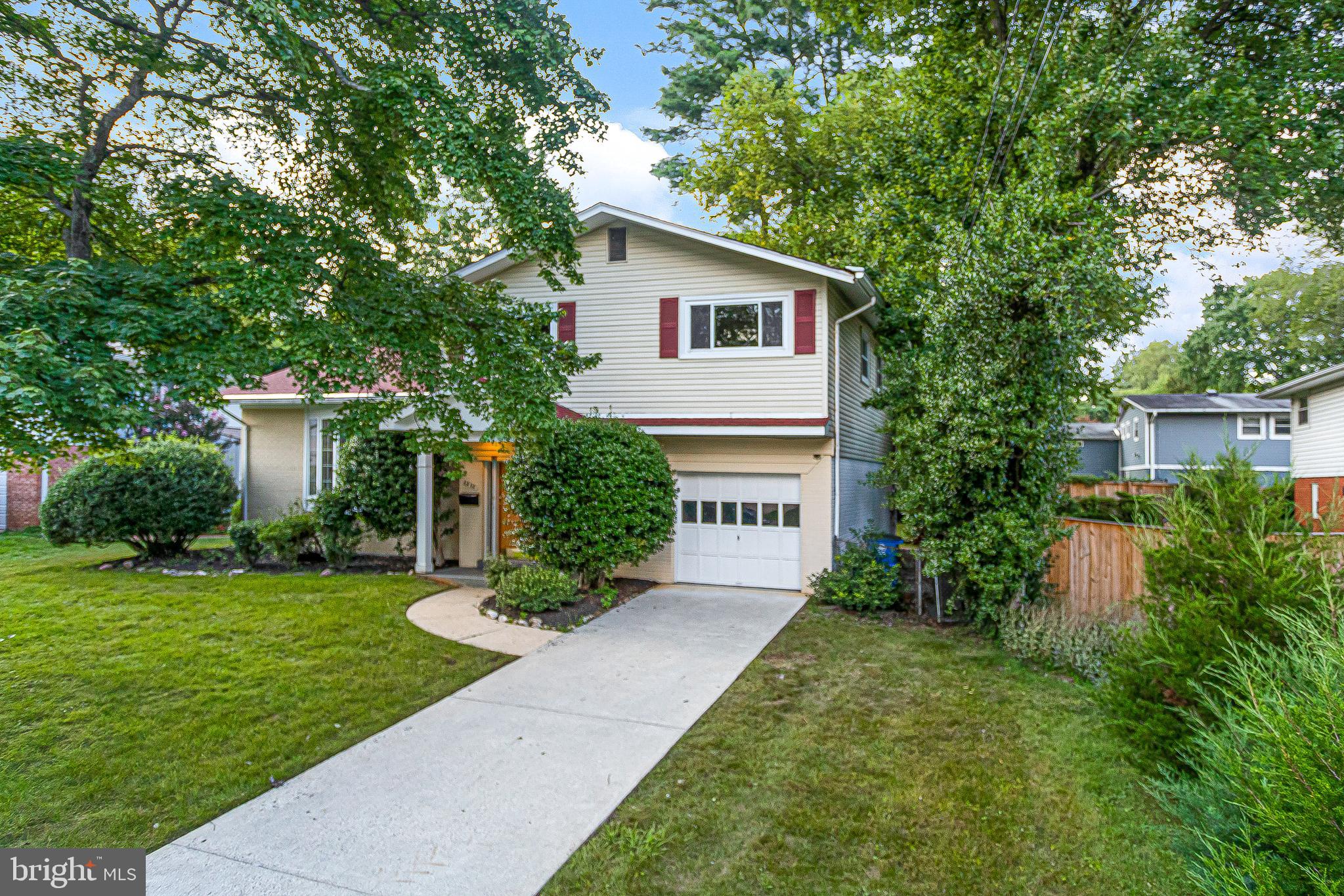 Real estate listing preview #1