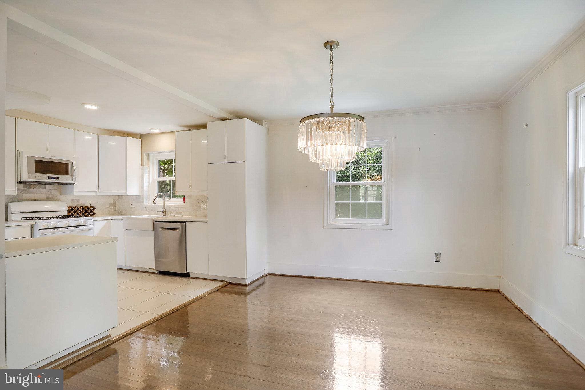 Real estate listing preview #11