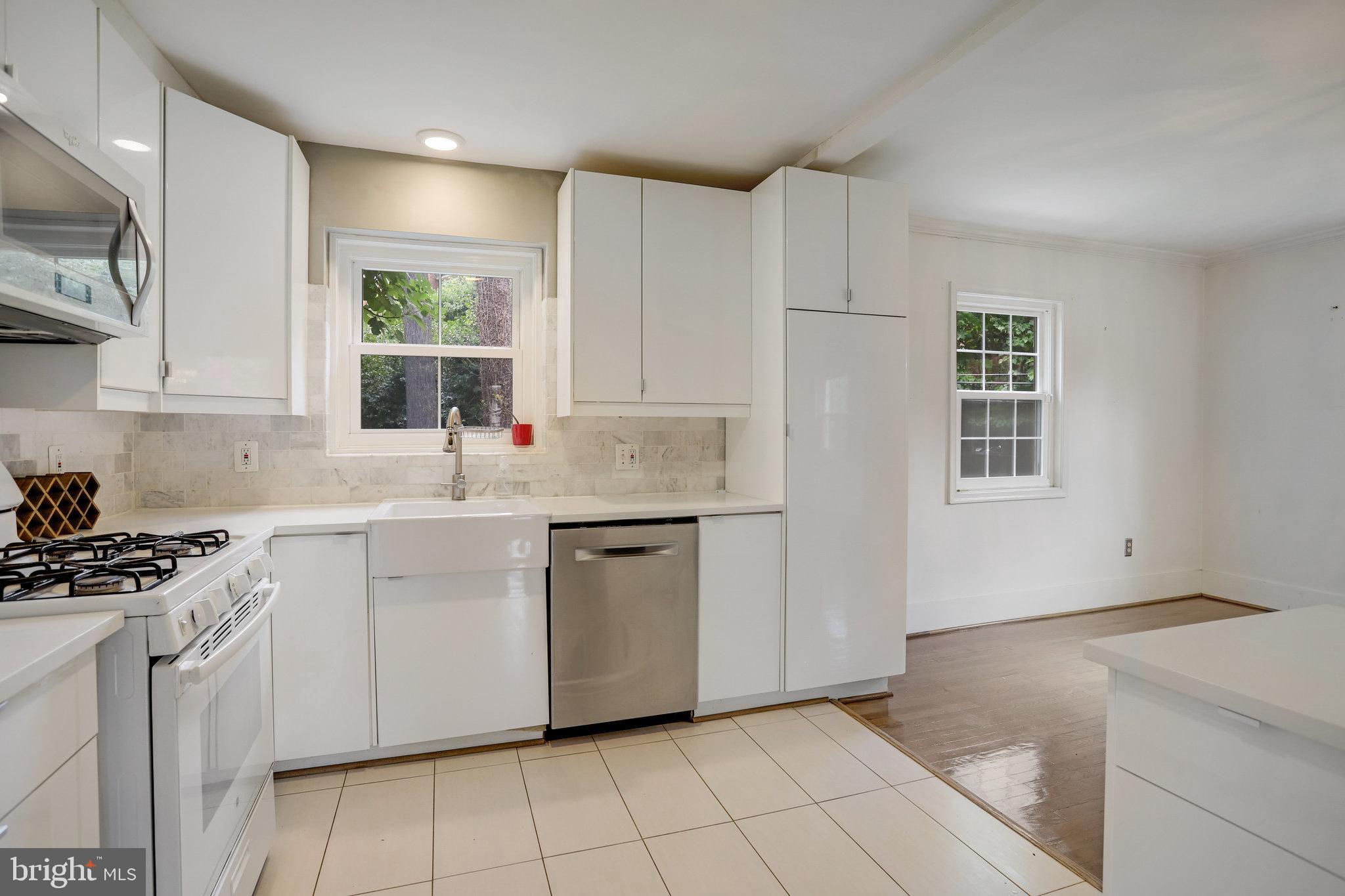 Real estate listing preview #7