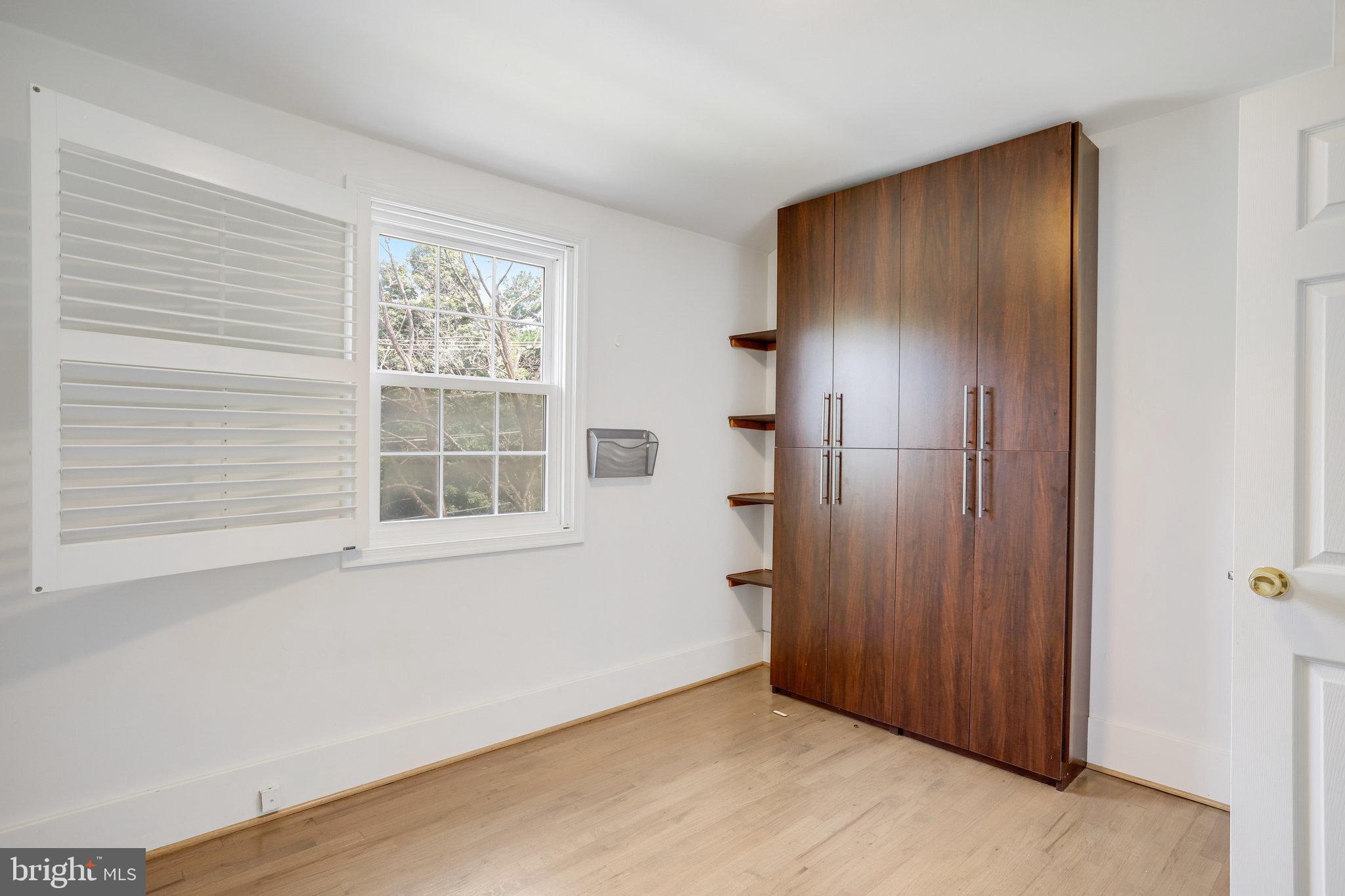 Real estate listing preview #24