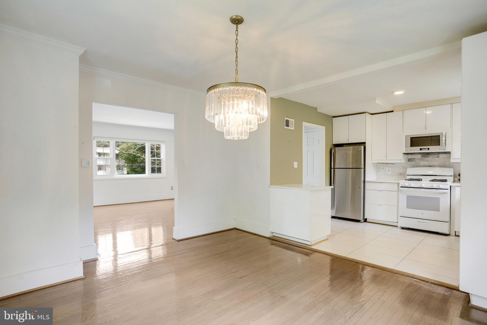 Real estate listing preview #13