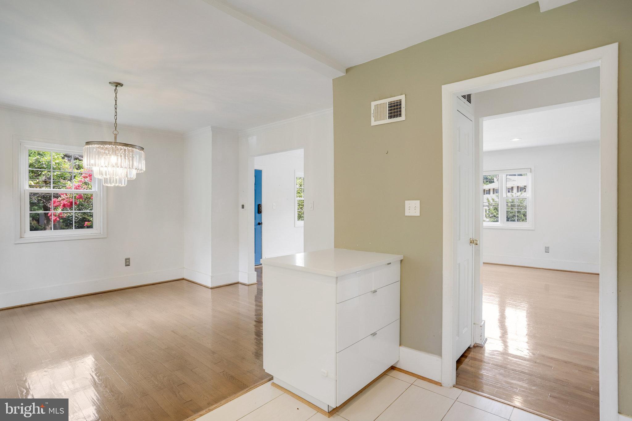 Real estate listing preview #10