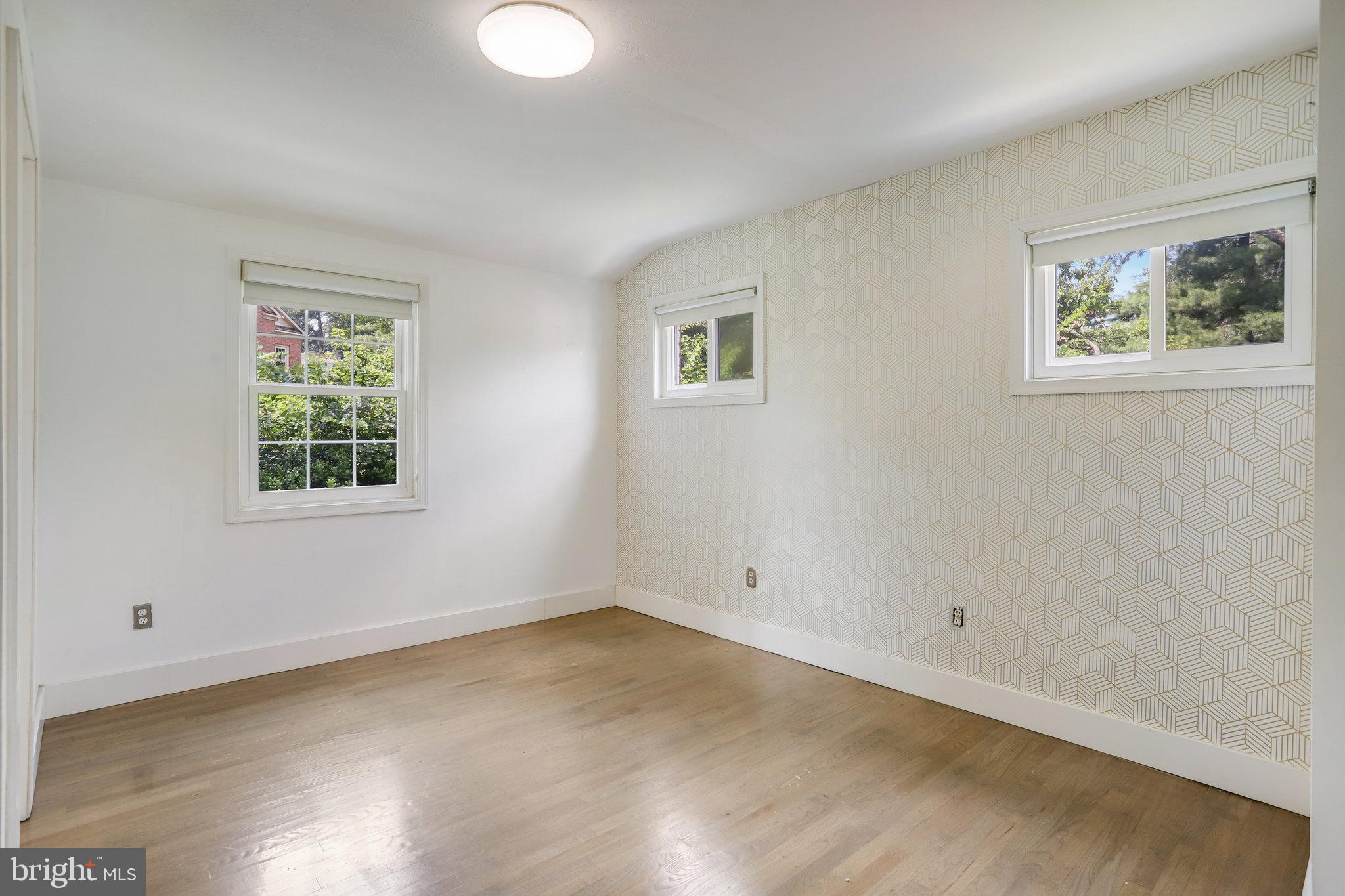 Real estate listing preview #19