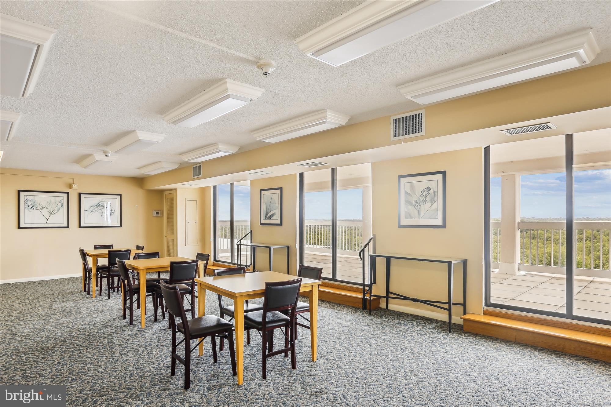 Real estate listing preview #4