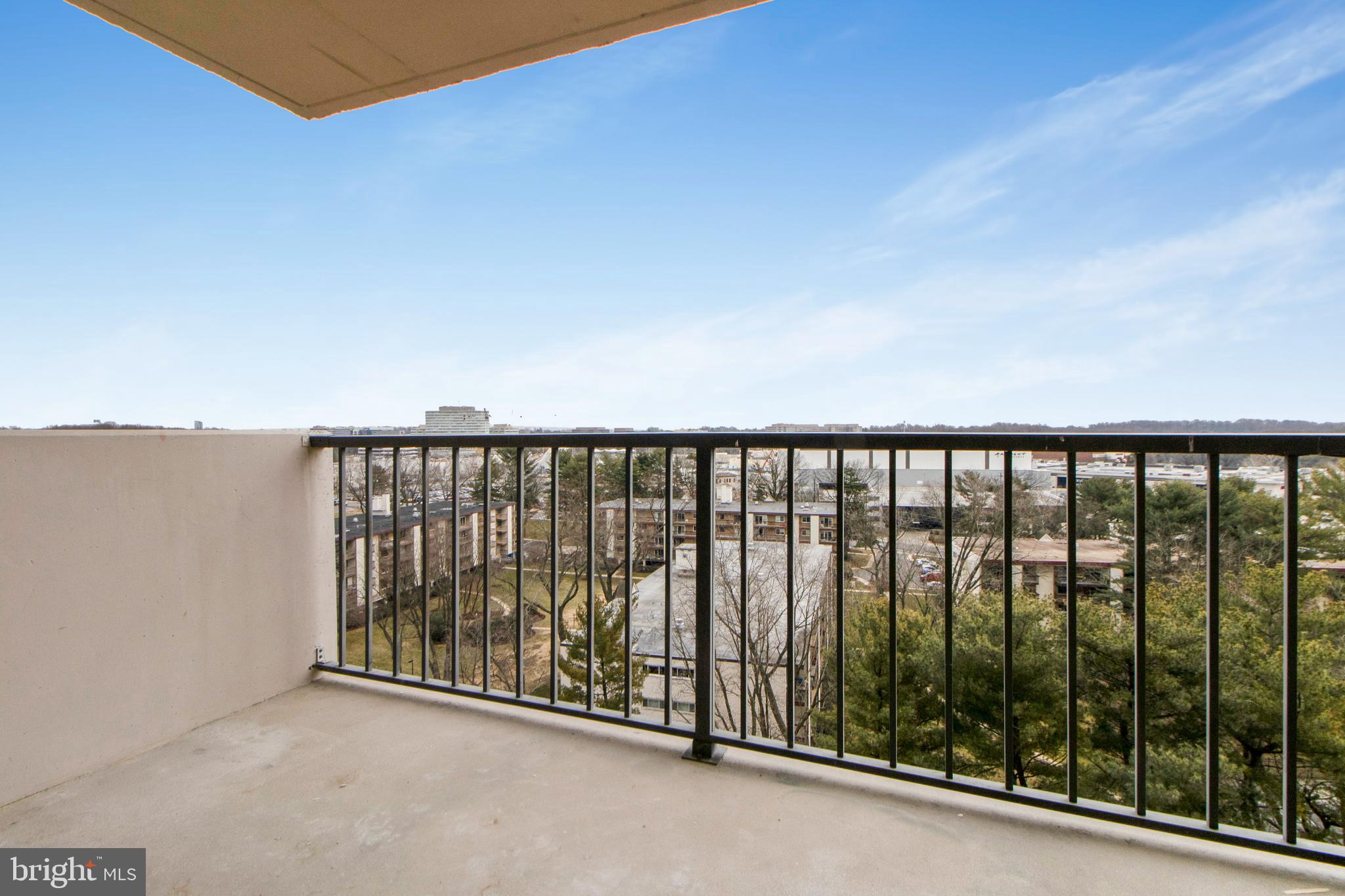 Real estate listing preview #18