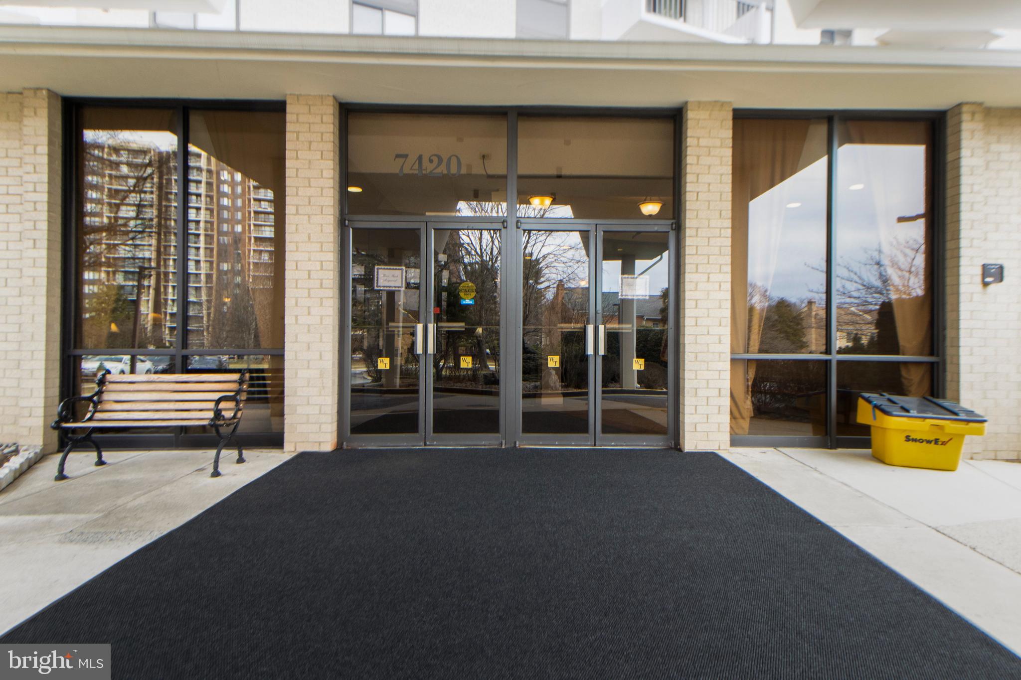 Real estate listing preview #2