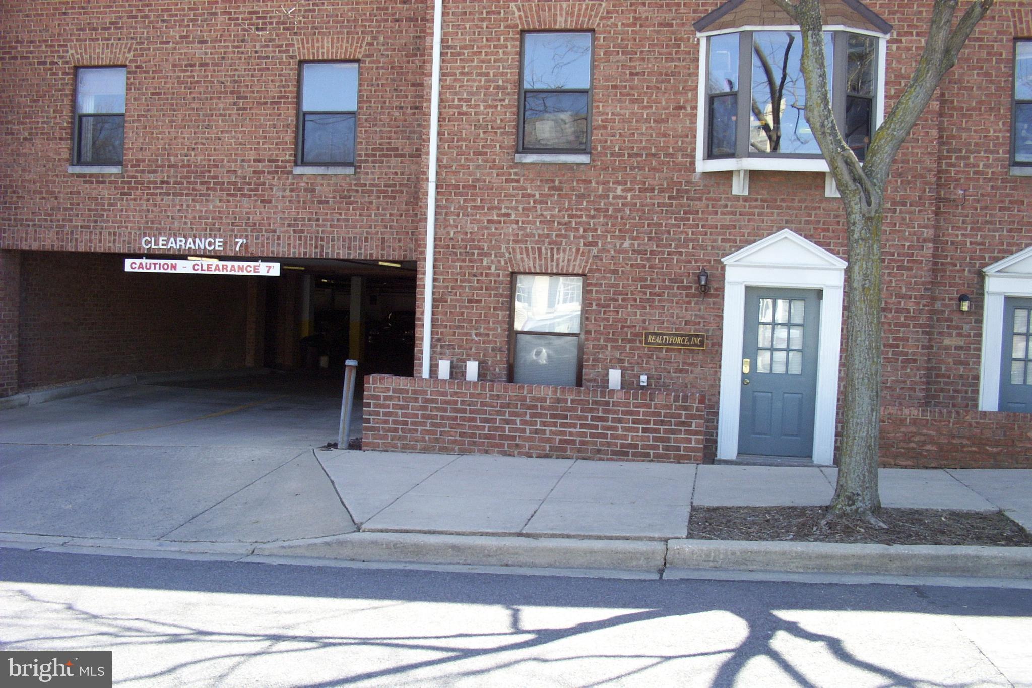 Real estate listing preview #5