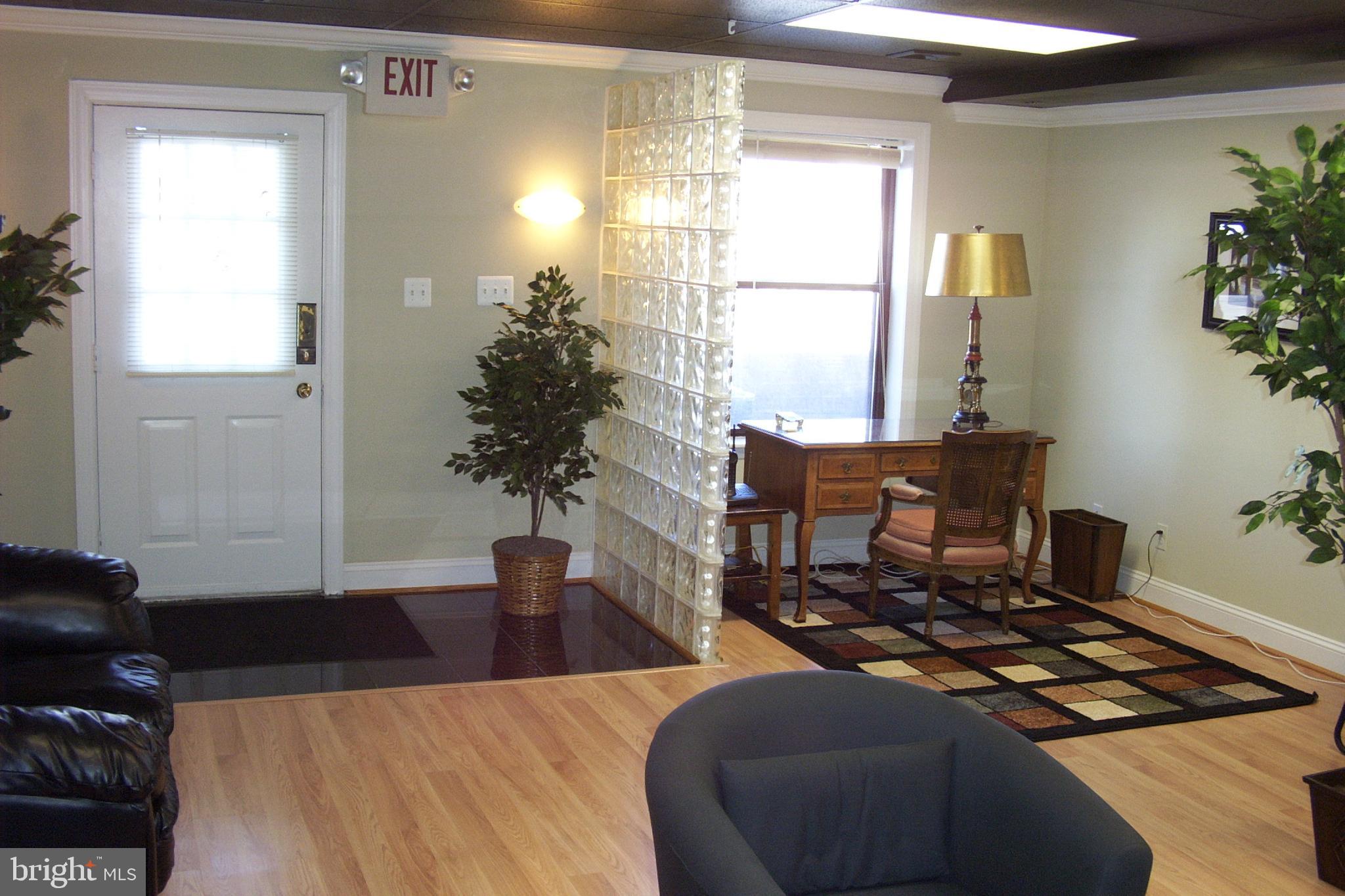 Real estate listing preview #2