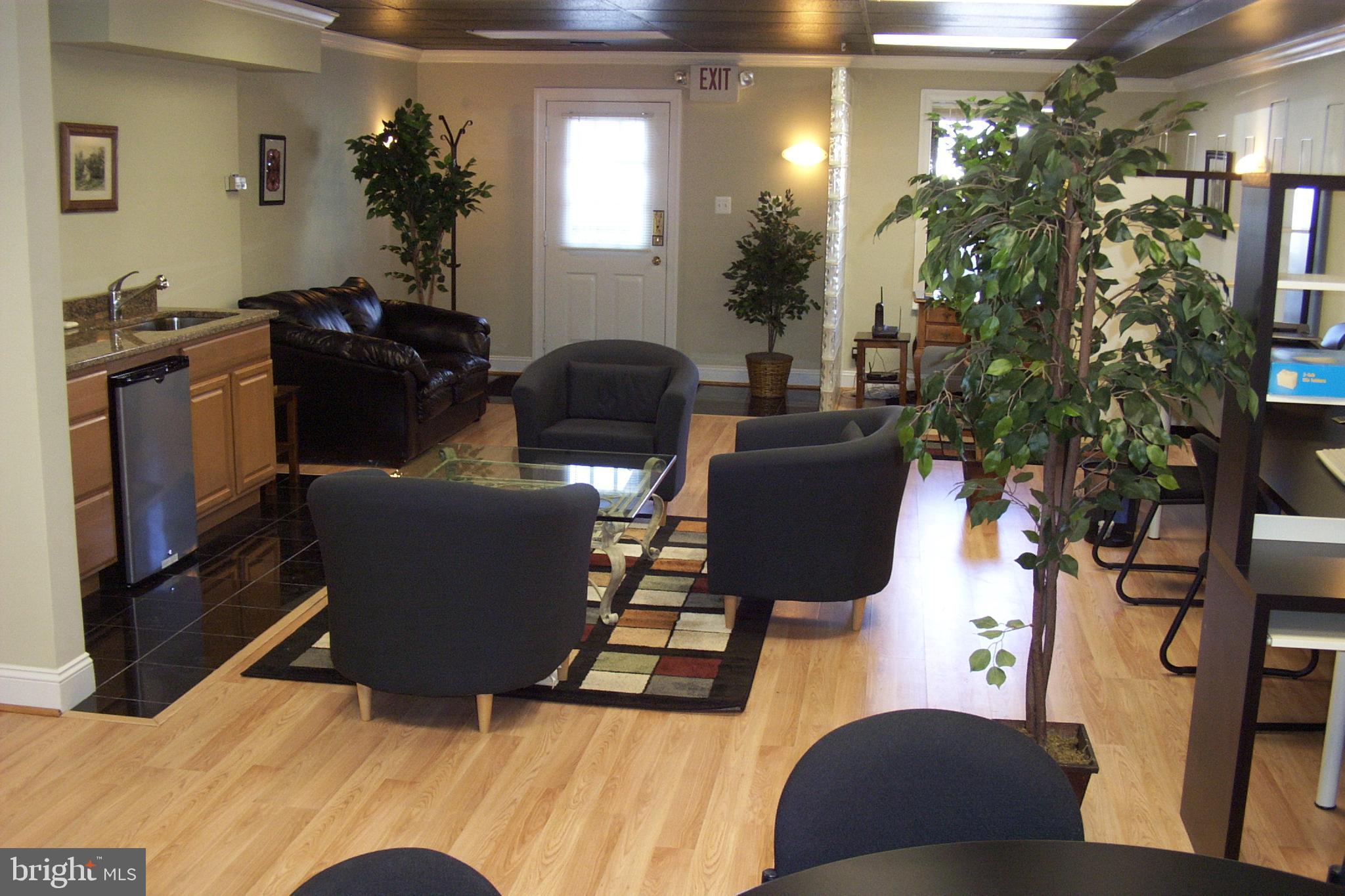 Real estate listing preview #3