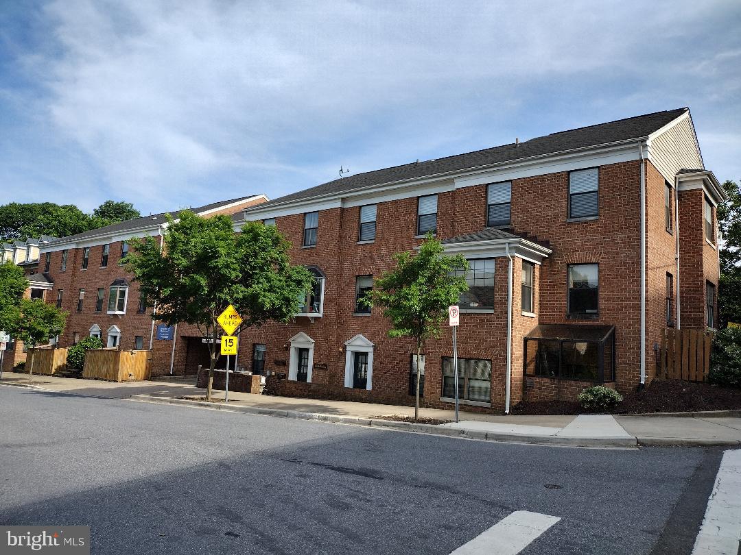 Real estate listing preview #1